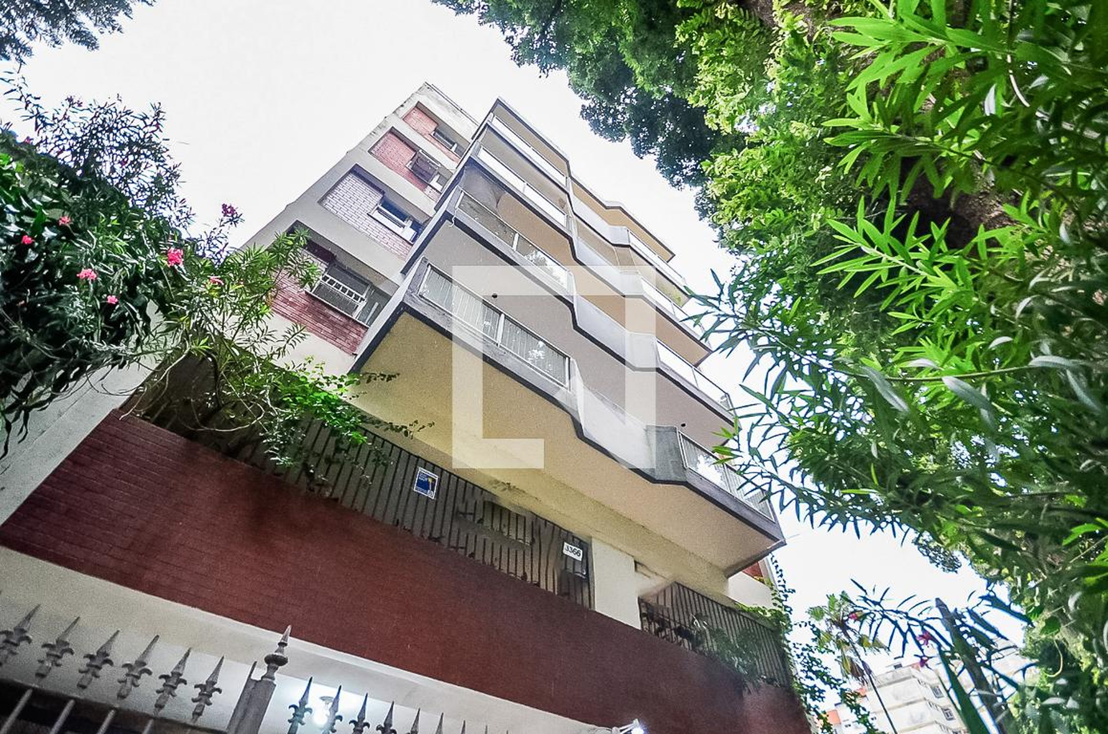 Fachada Condomínio em Rua Grajaú, 178