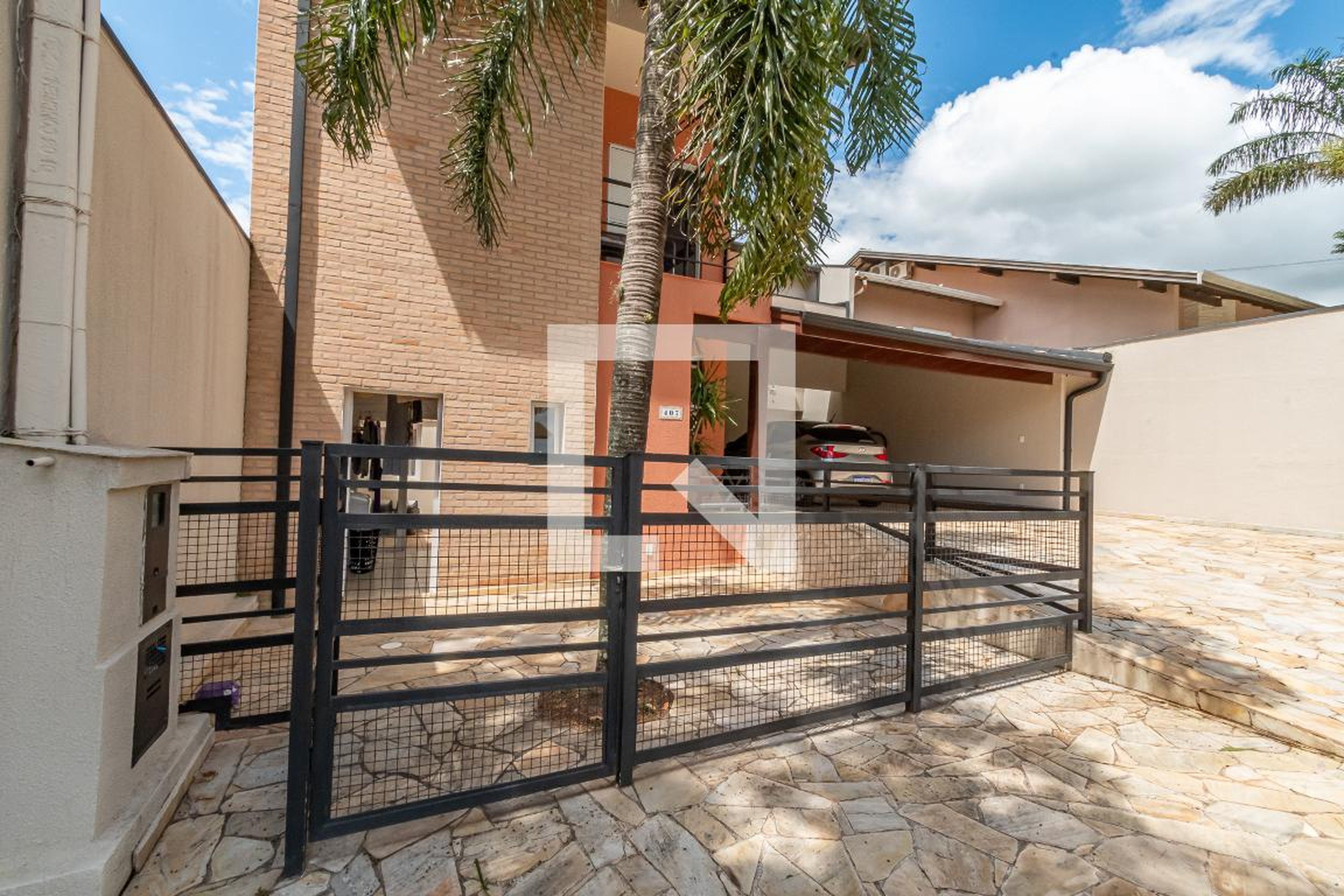 Fachada Condomínio em Rua da Tijuca, 407