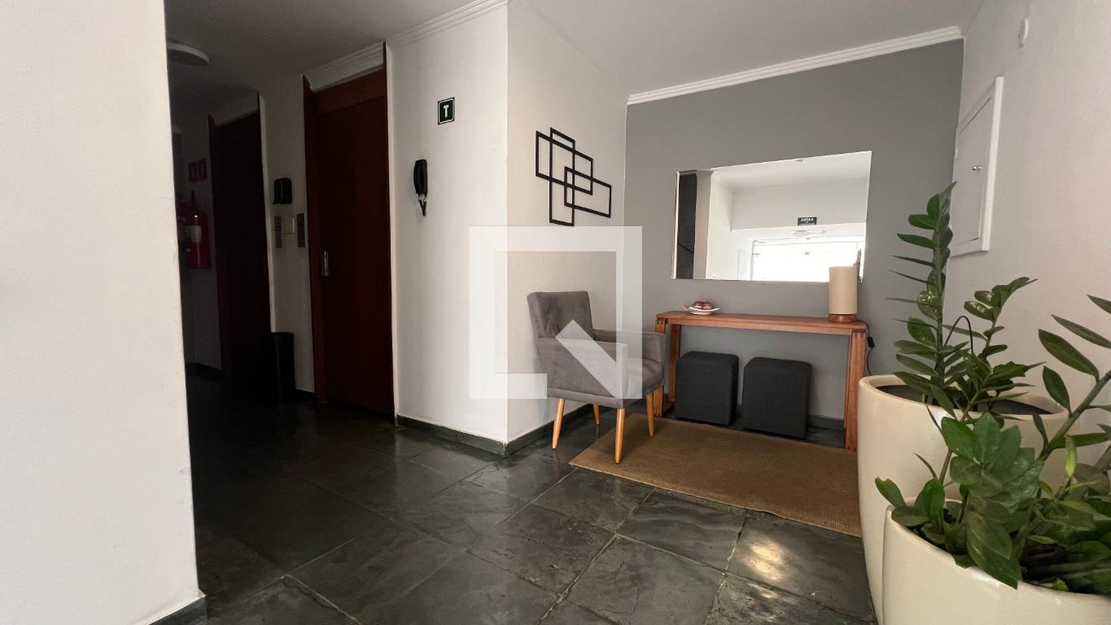 Hall de entrada - Edifício São João Del Rei