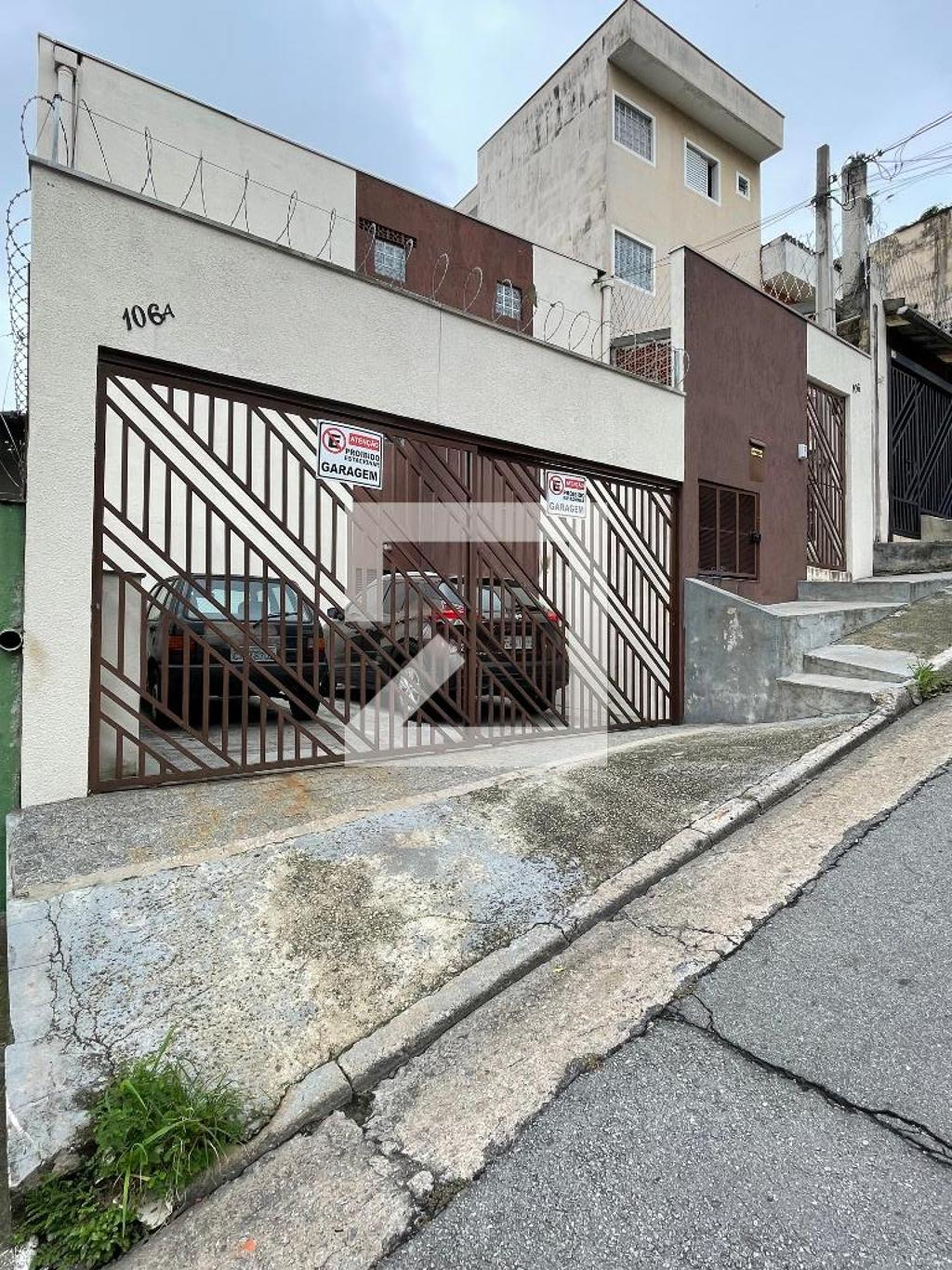 Fachada do Prédio Condomínio em Rua Antônio de Bonis, 106