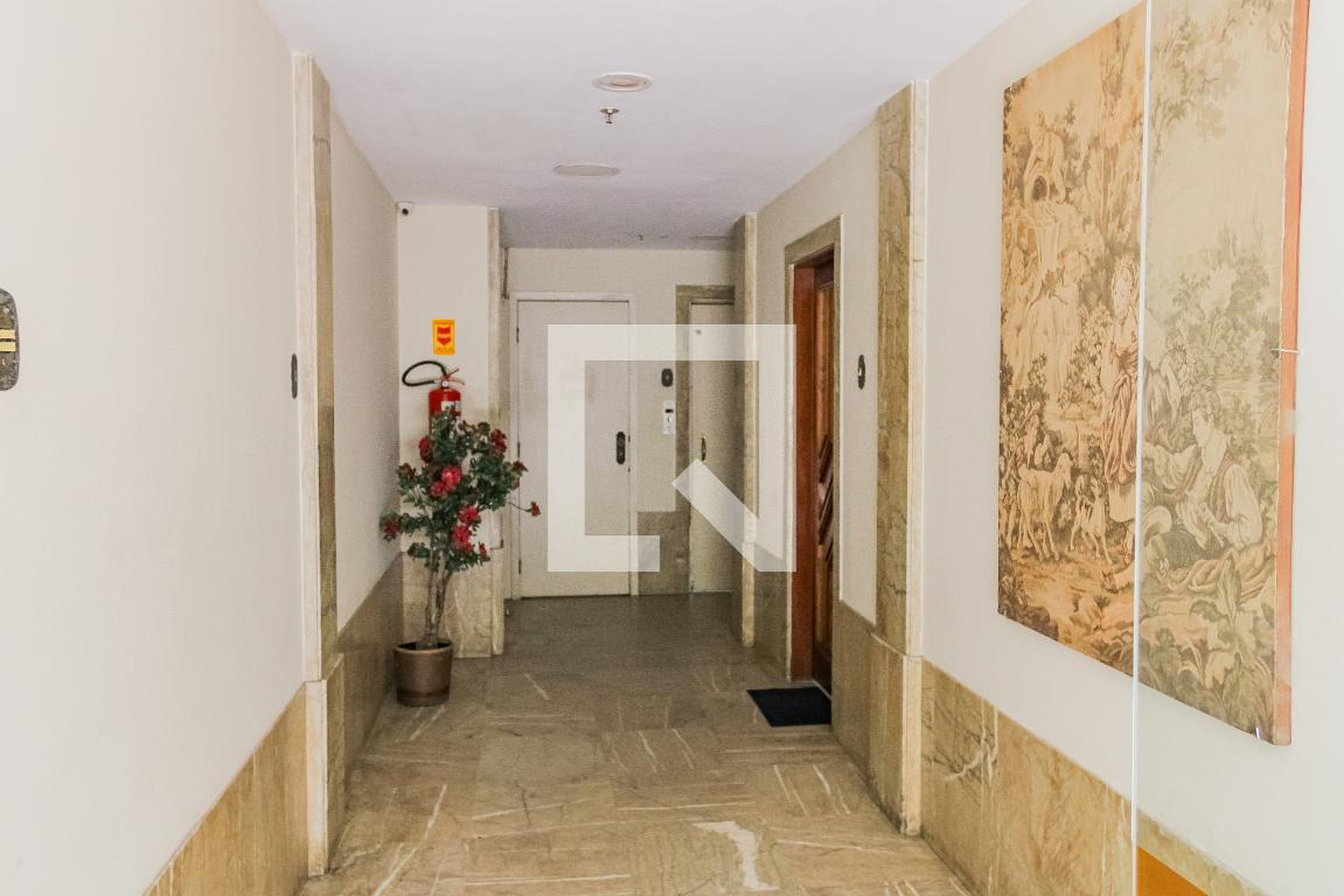 Hall de entrada - Luiz de Camões