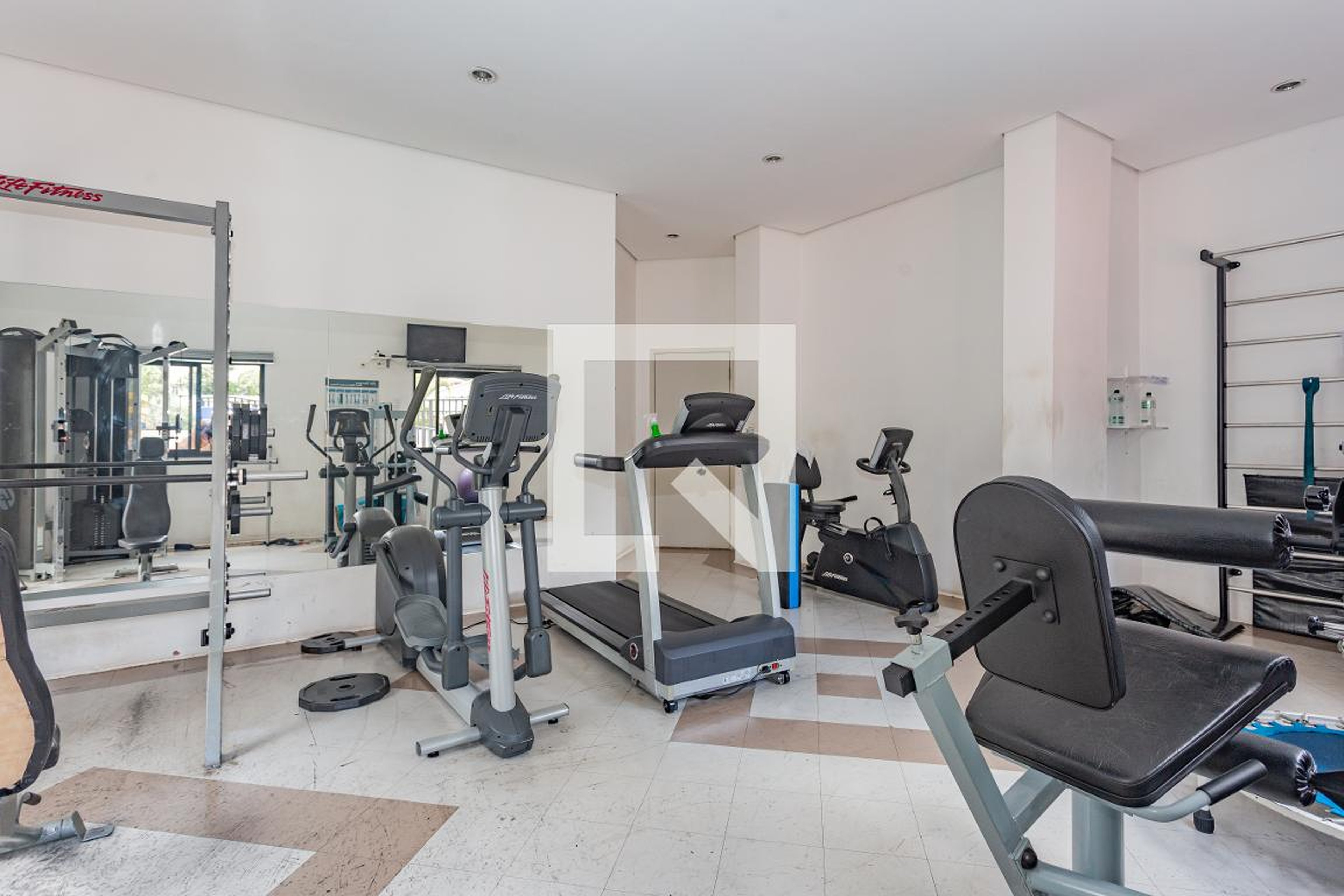 Academia - monte rey