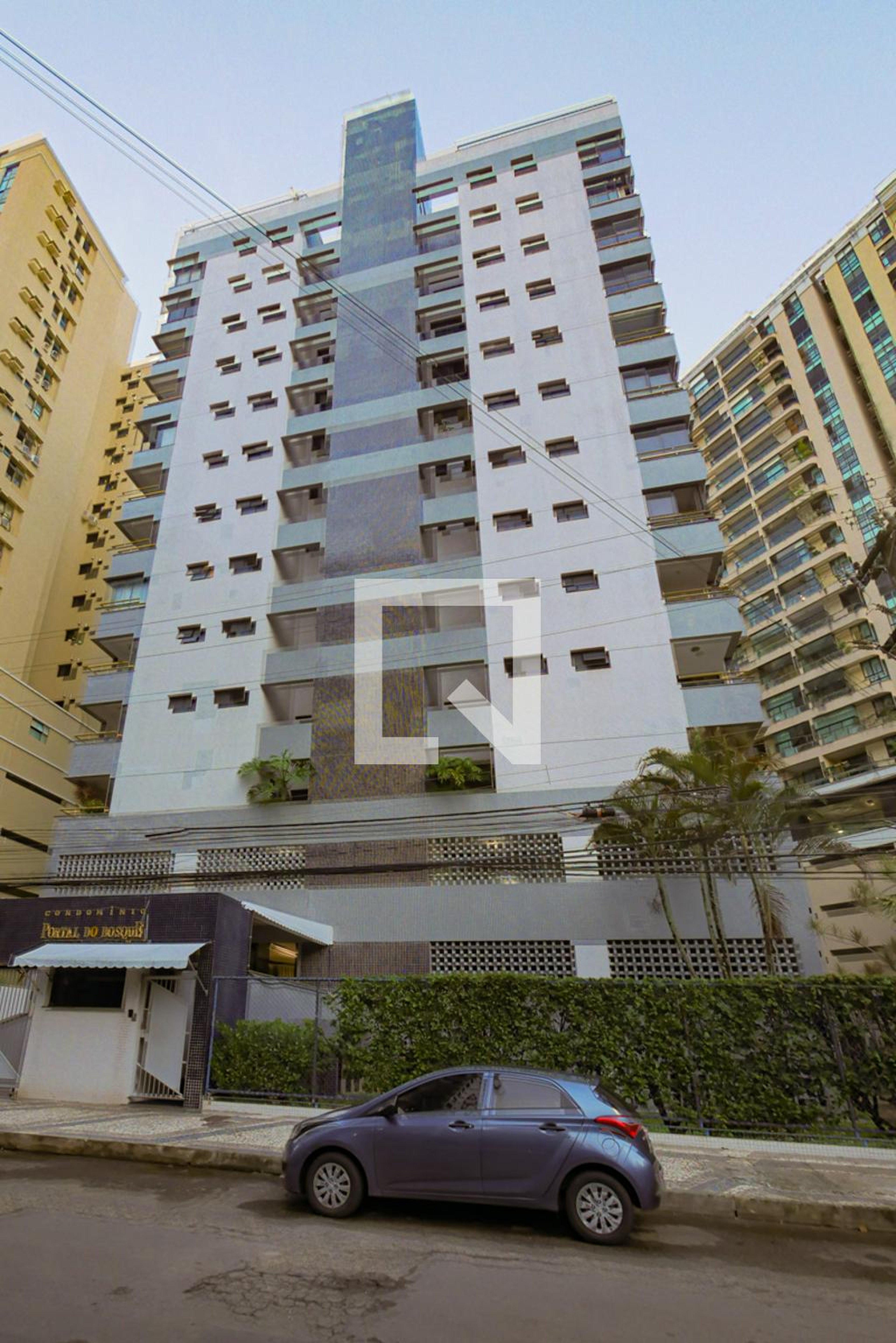 Fachada Condomínio em Rua Hílton Rodrigues, 158