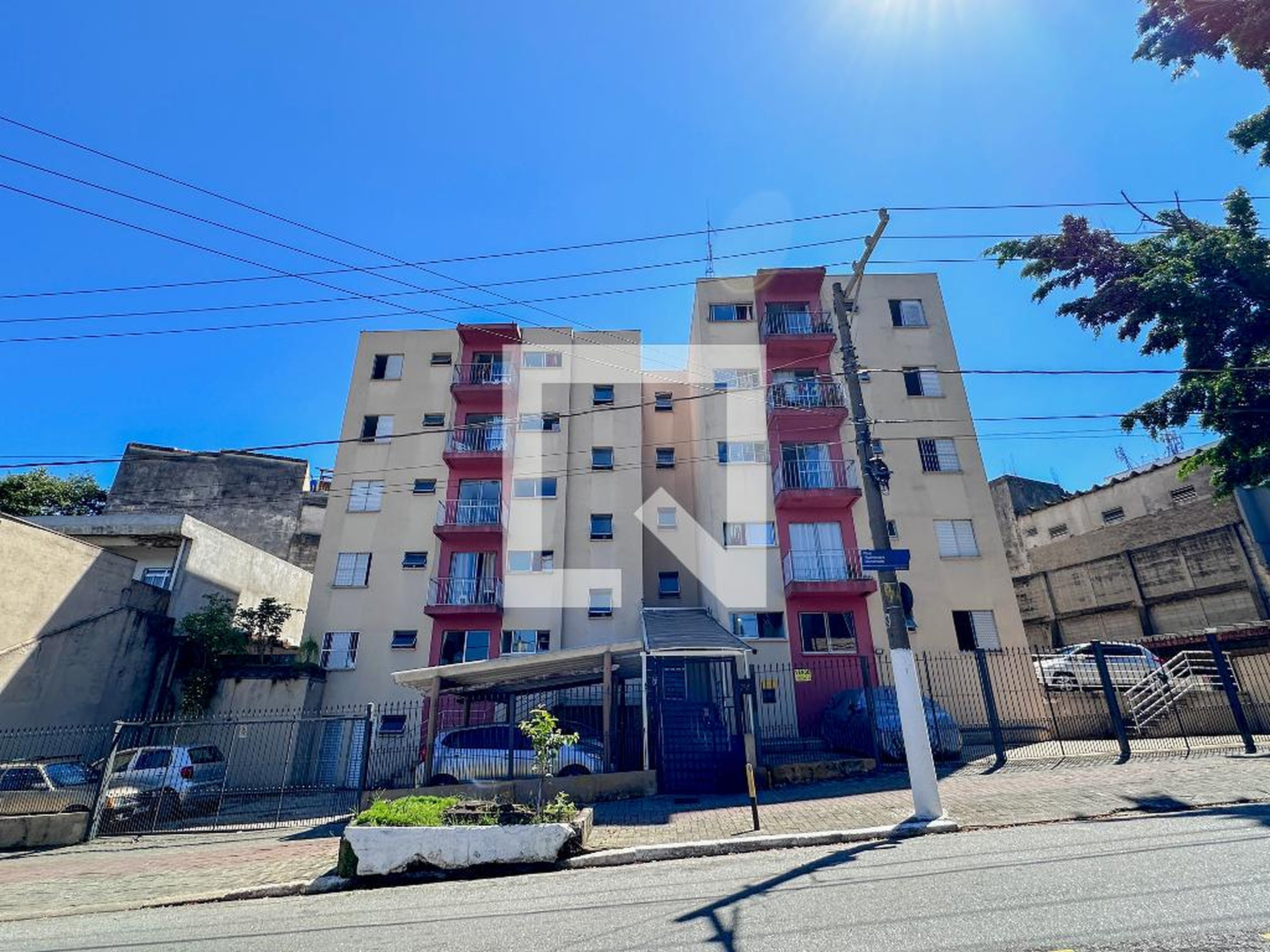 Fachada Condomínio em Rua Yoshimara Minamoto, 74