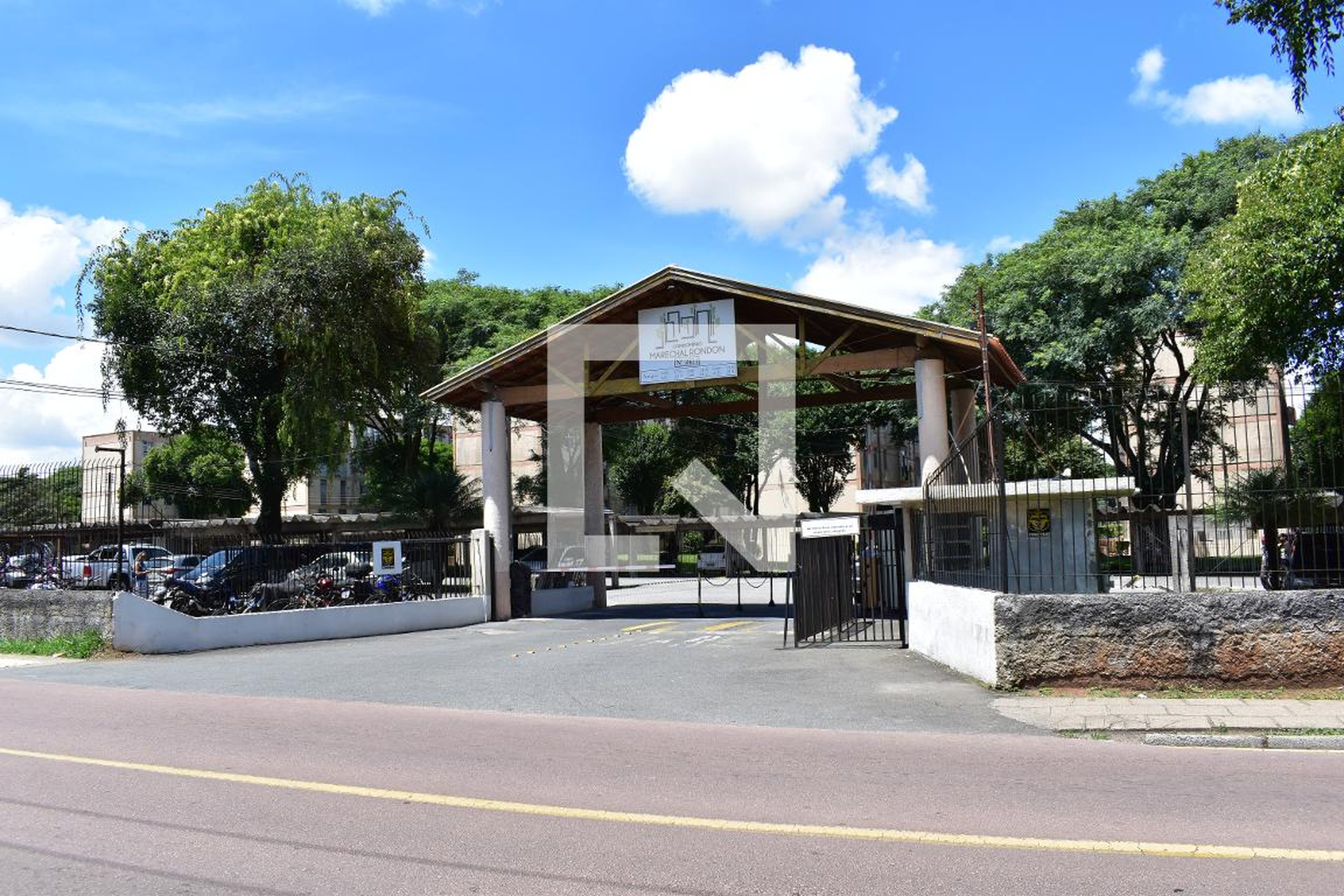 Fachada do condomínio Condomínio em Rua Professor Algacyr Munhoz Mader, 431