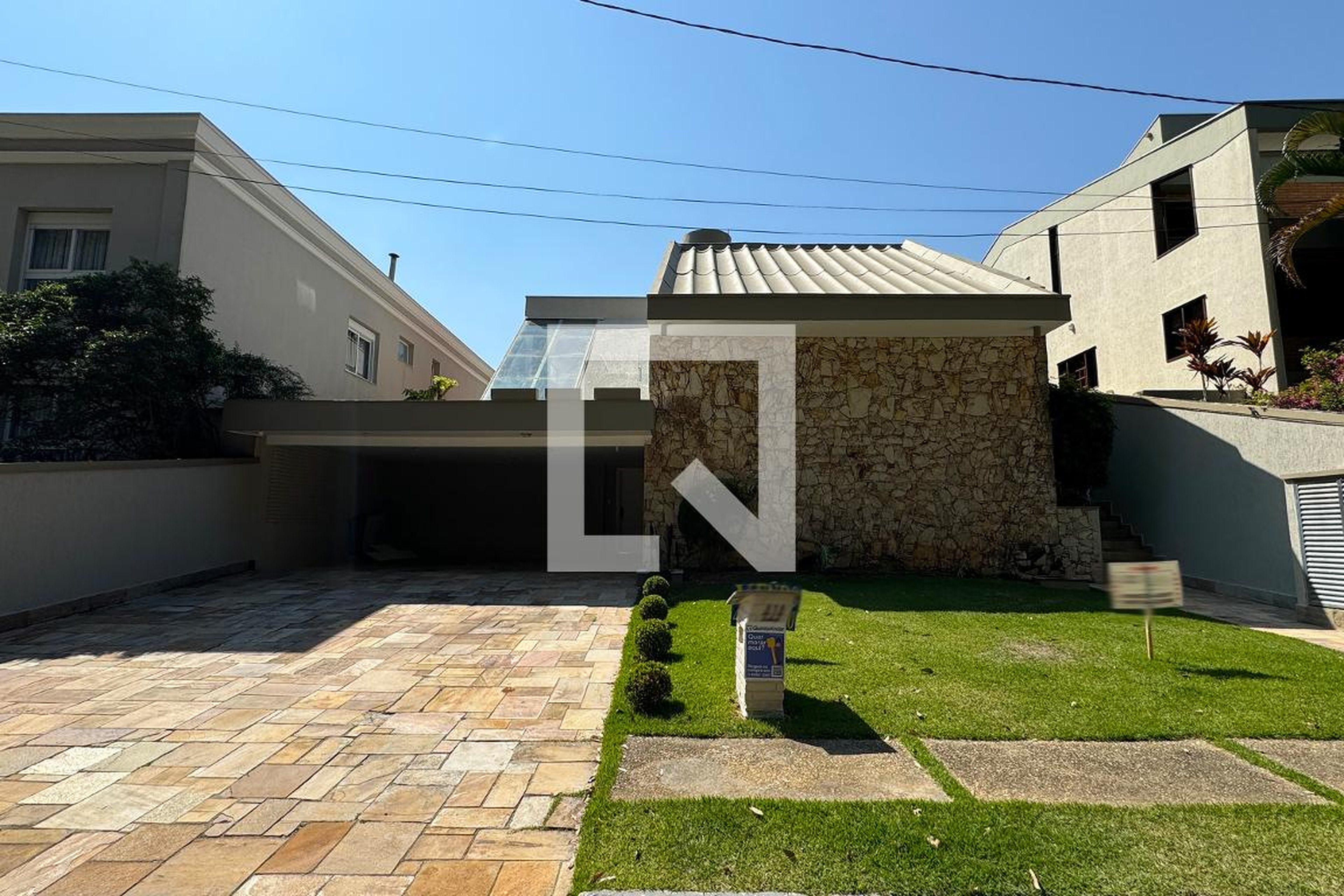 Fachada Condomínio Alphaville Residencial Um