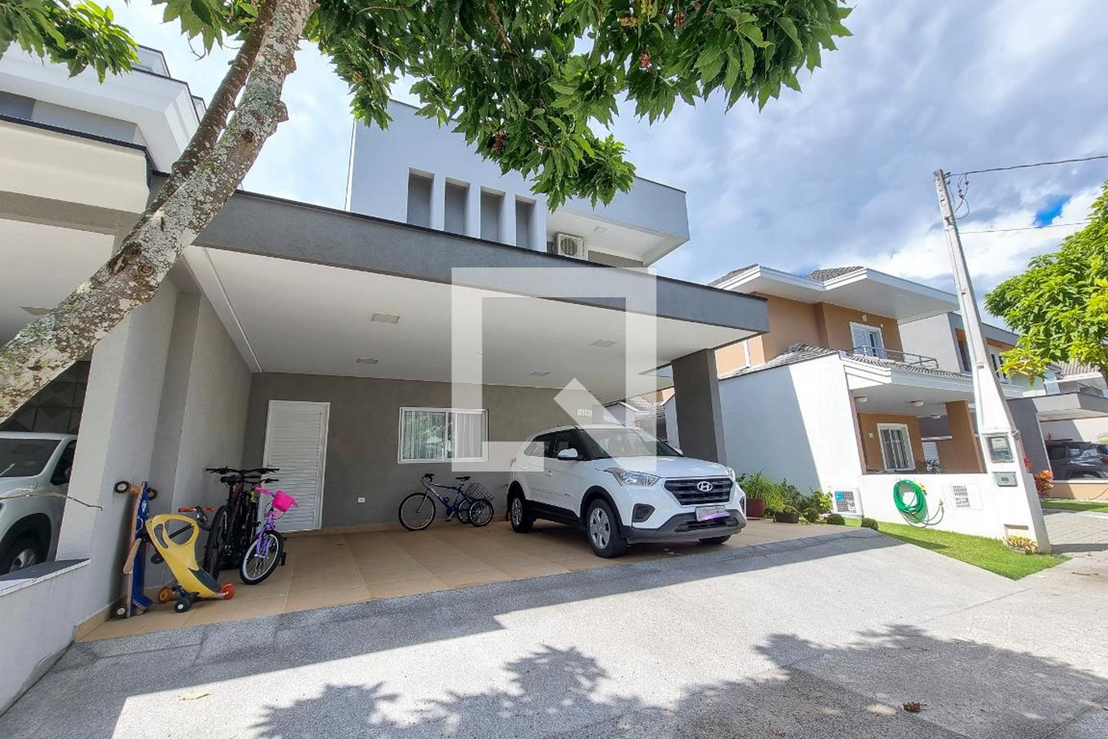 Fachada Condomínio em Rua Engenheiro Amintas Rocha Brito, 254