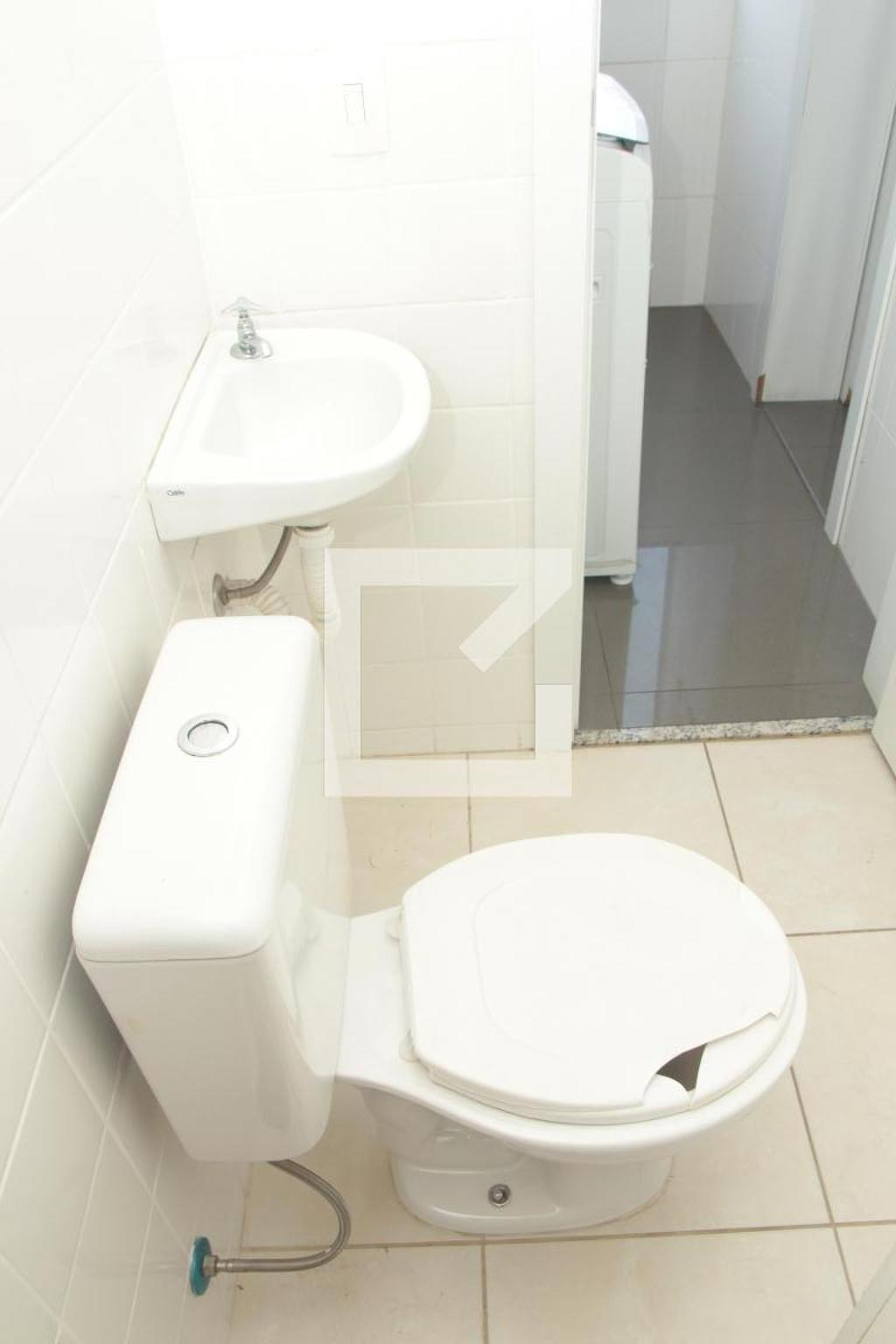 Área comum Condomínio em Rua Castelo Santarém, 186