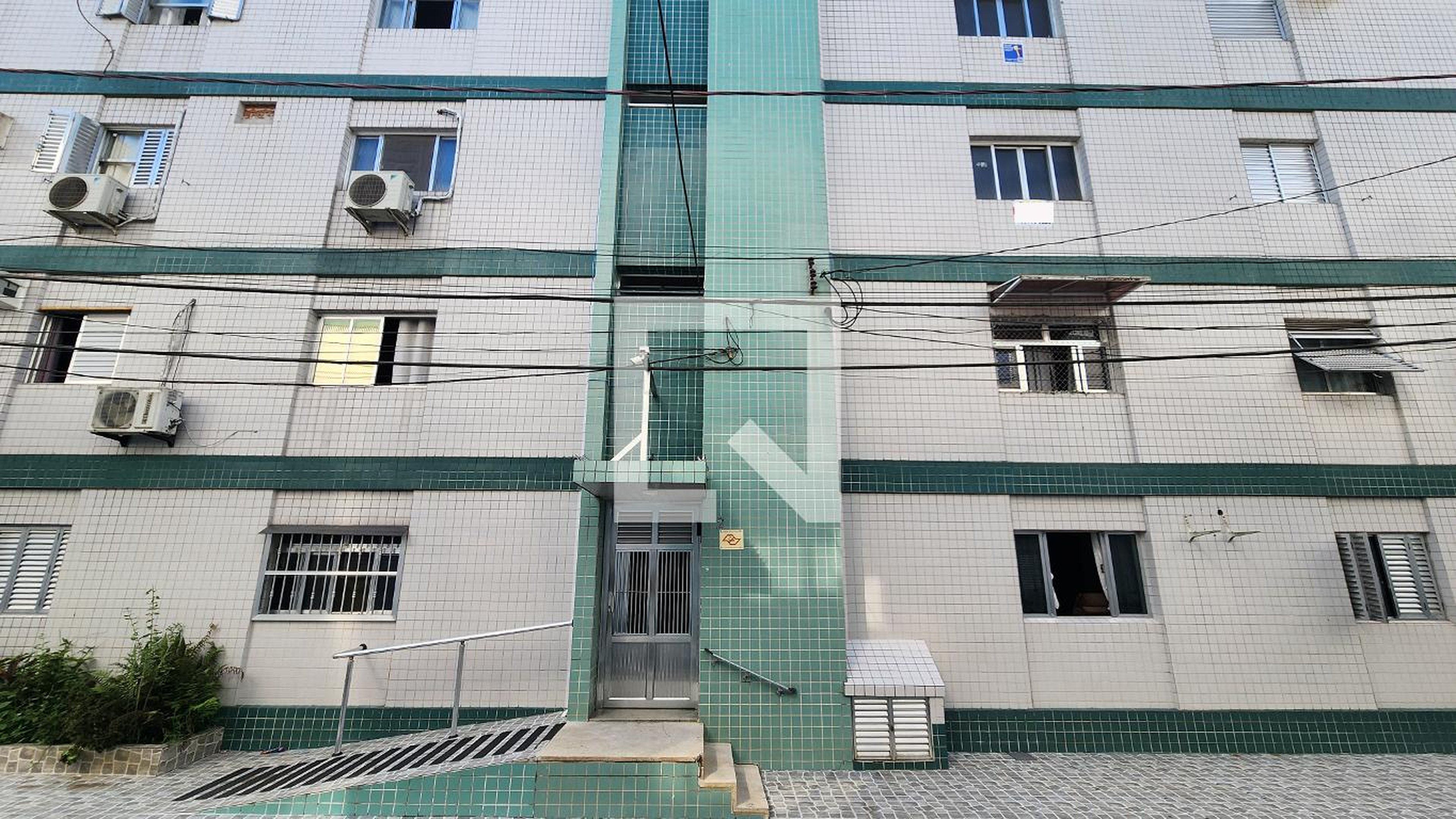 Fachada do Prédio Condomínio em Rua Luiz Marques Gaspar, 89