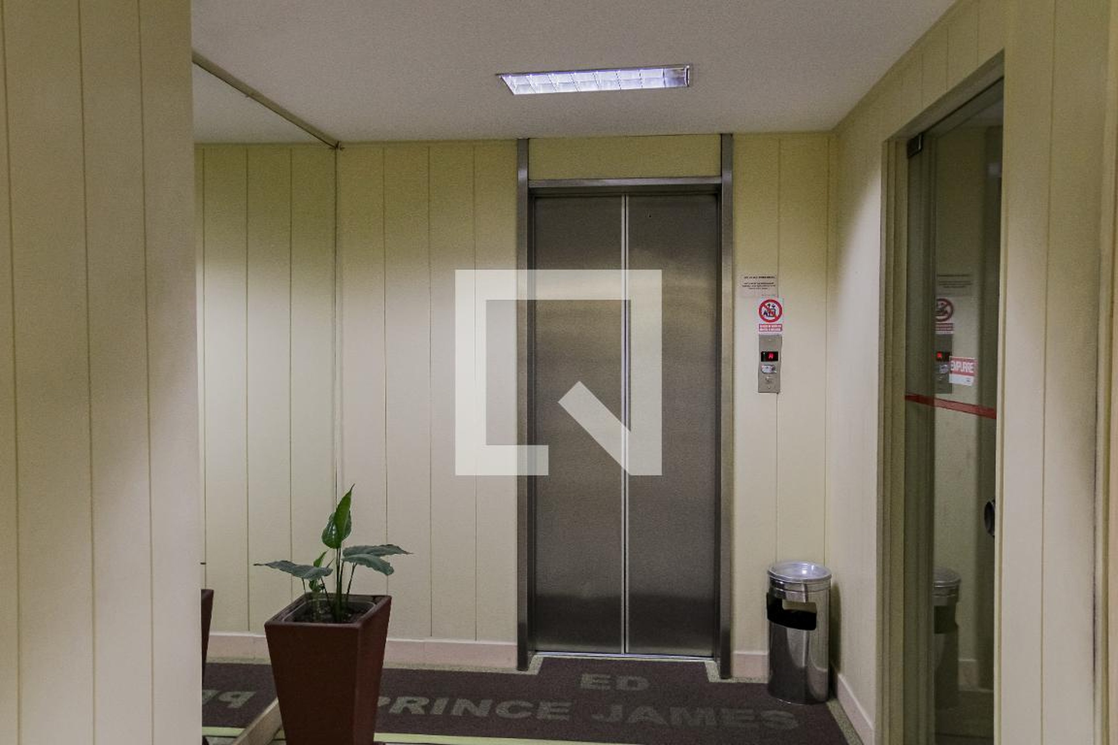 Elevador - Edificio Prince James