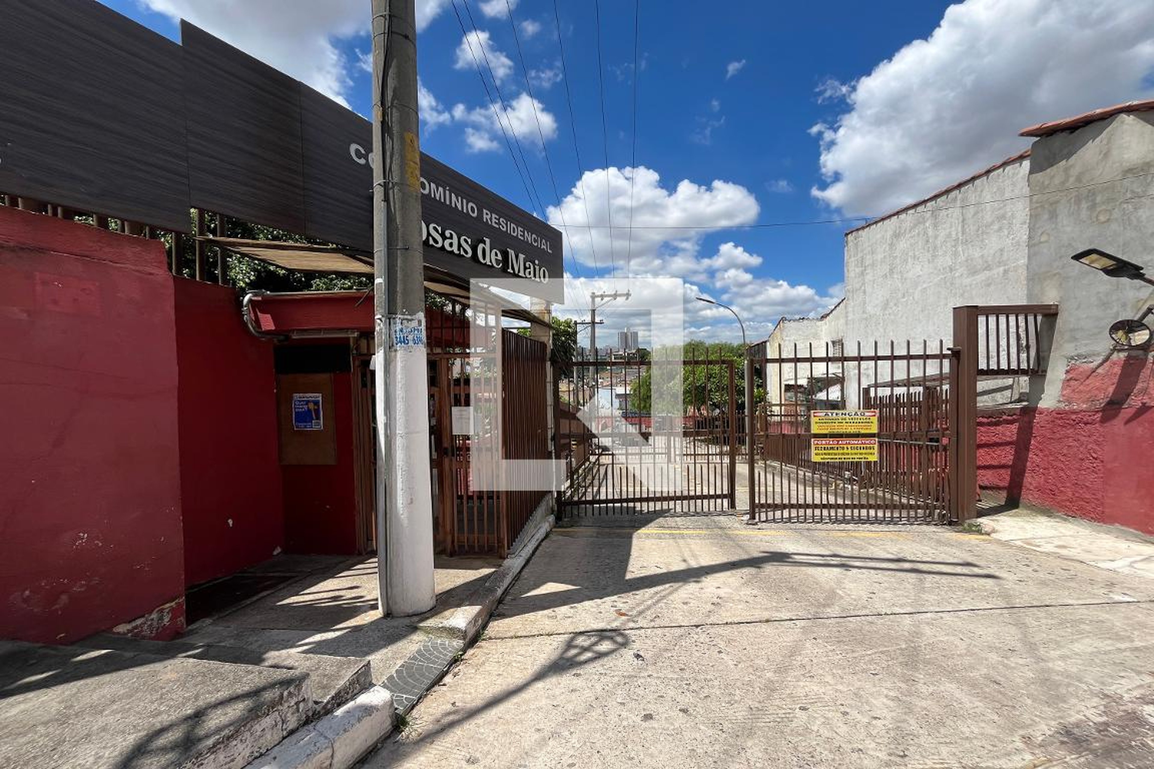 Fachada Residencial Rosas de Maio