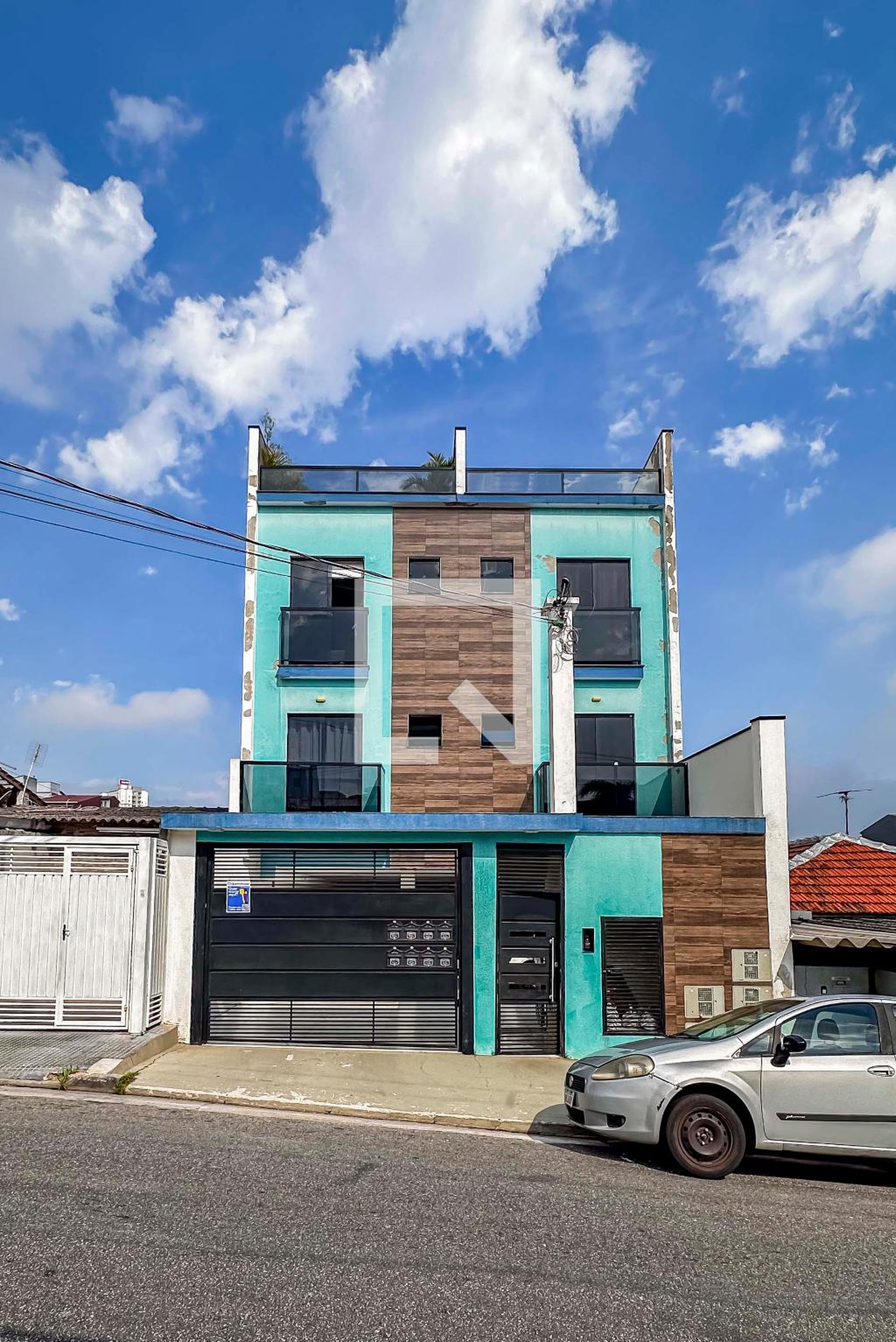 Fachada Condomínio em Rua Estônia, 56