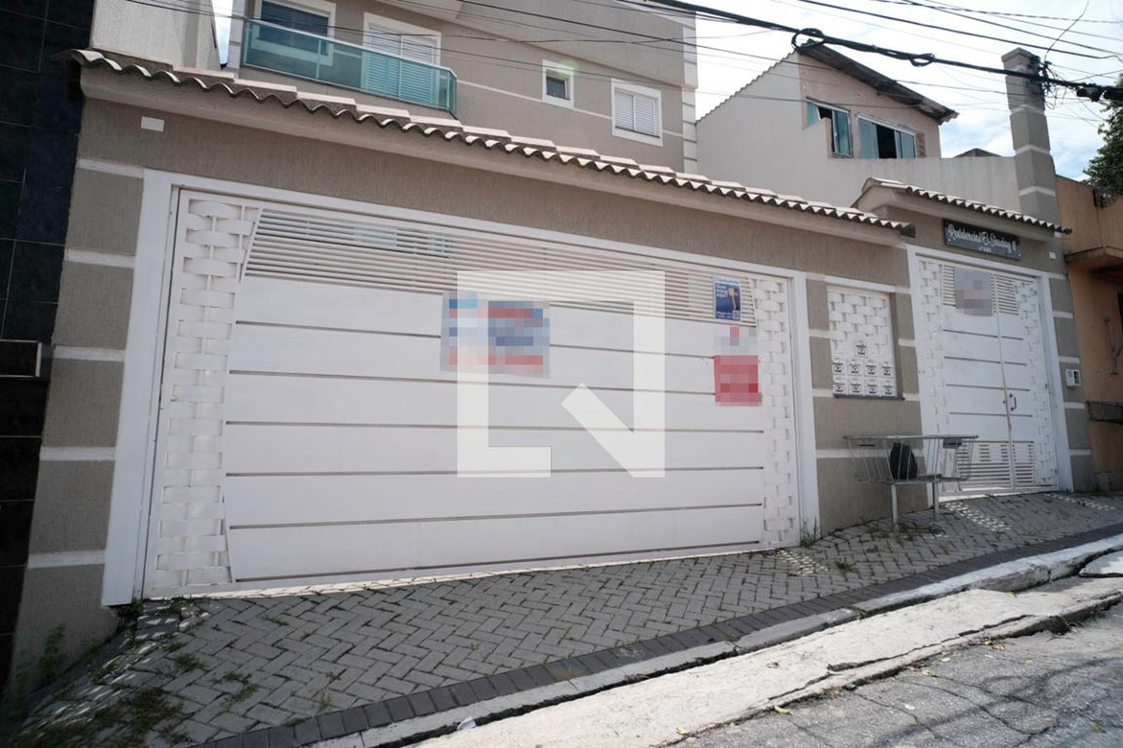 Fachada Condomínio em Rua Raimundo Nogueira, 489