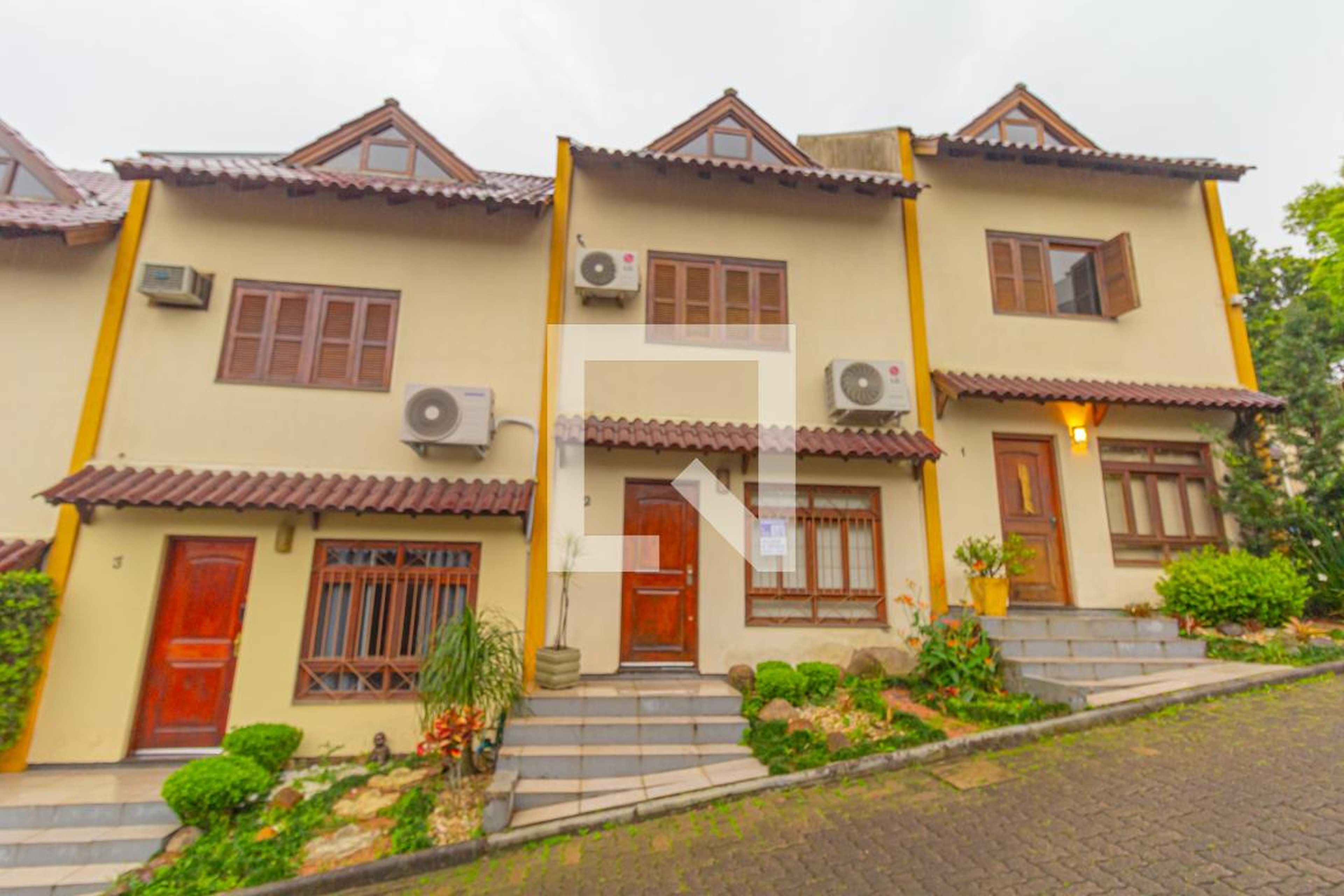 Fachada Condomínio em Rua Santa Terezinha, 655