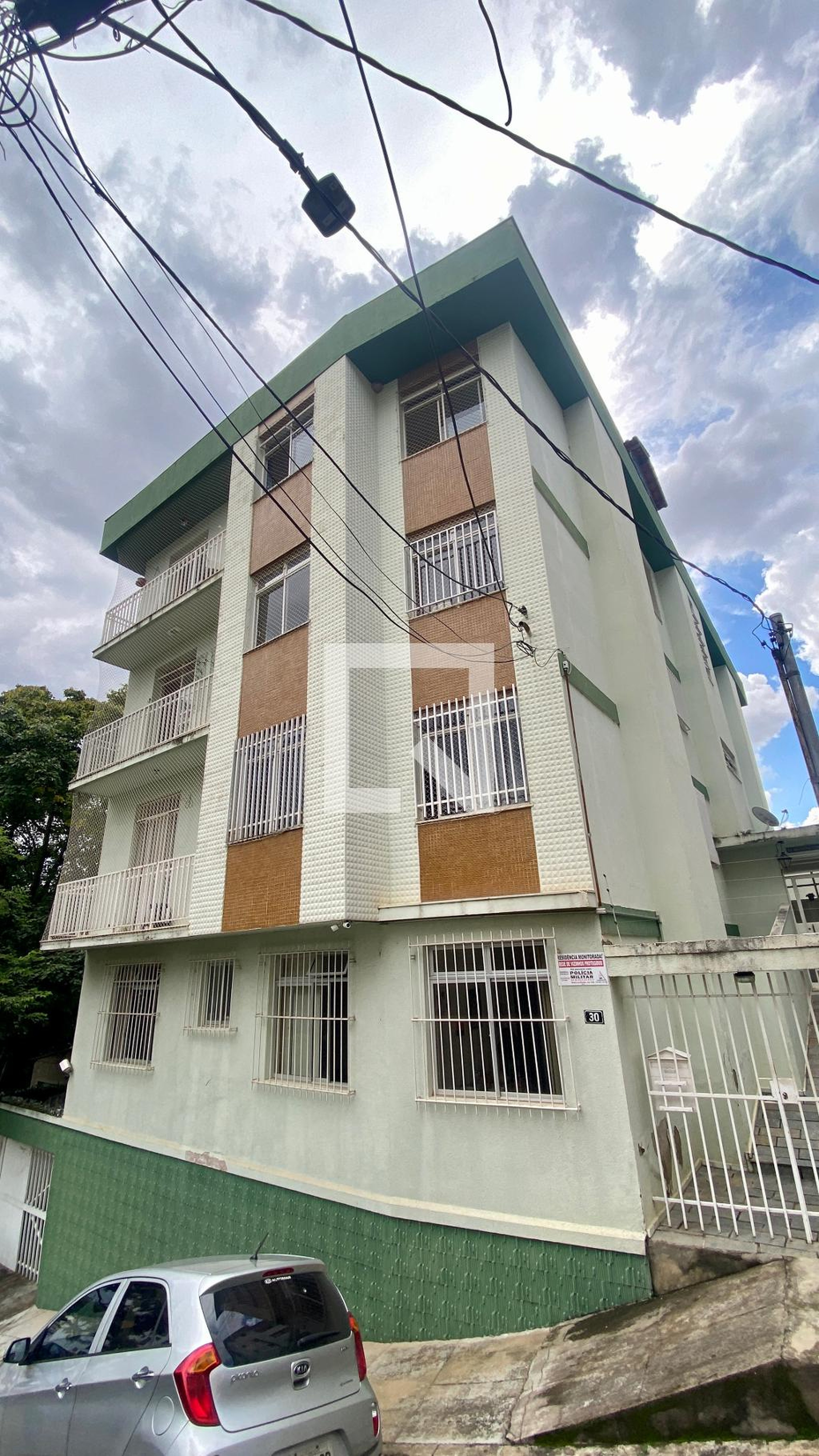 Fachada do Prédio Condomínio em Rua Arivaldo Martins Ferreira, 30