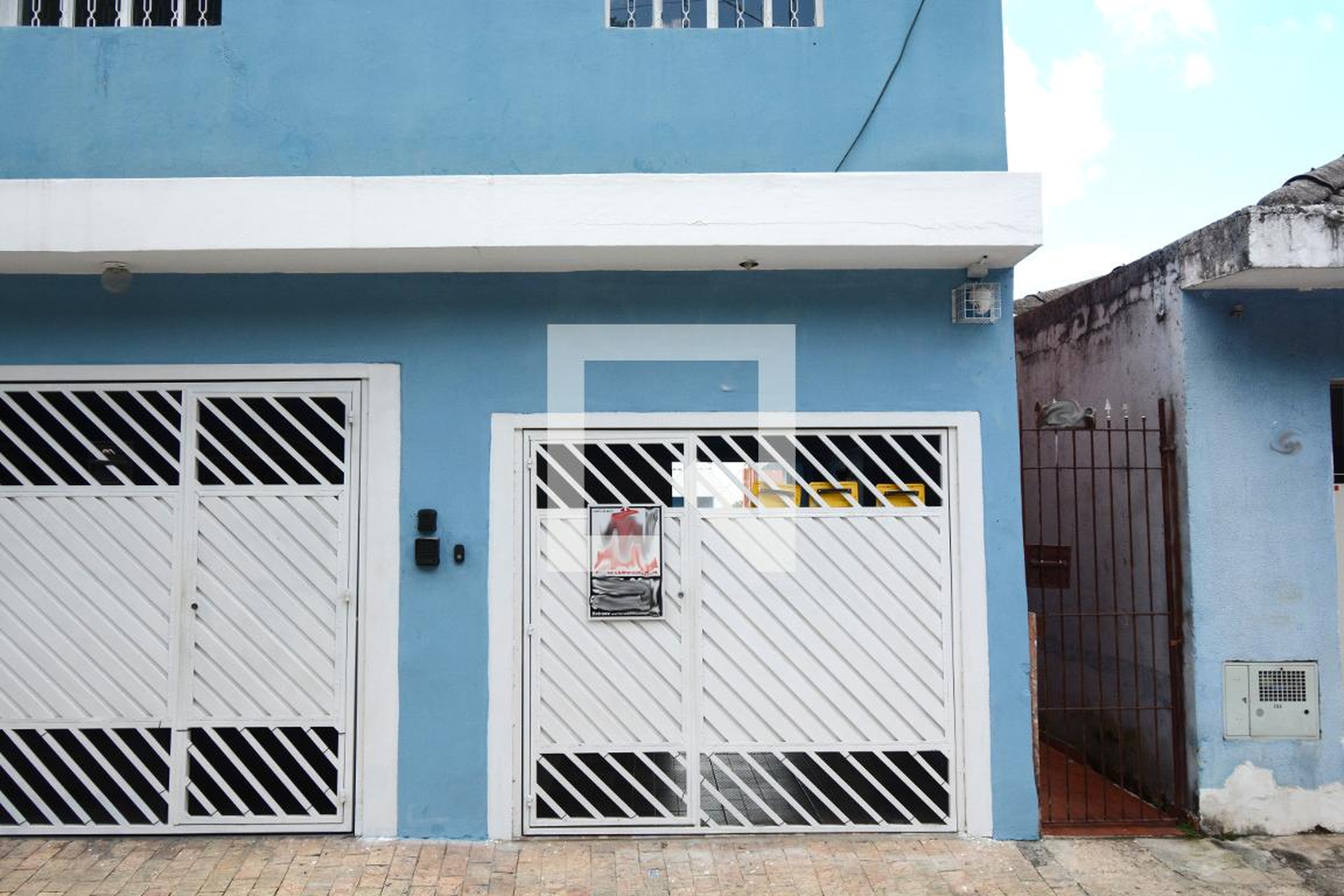 Fachada Condomínio em Rua Rafael Correia Sampaio, 264