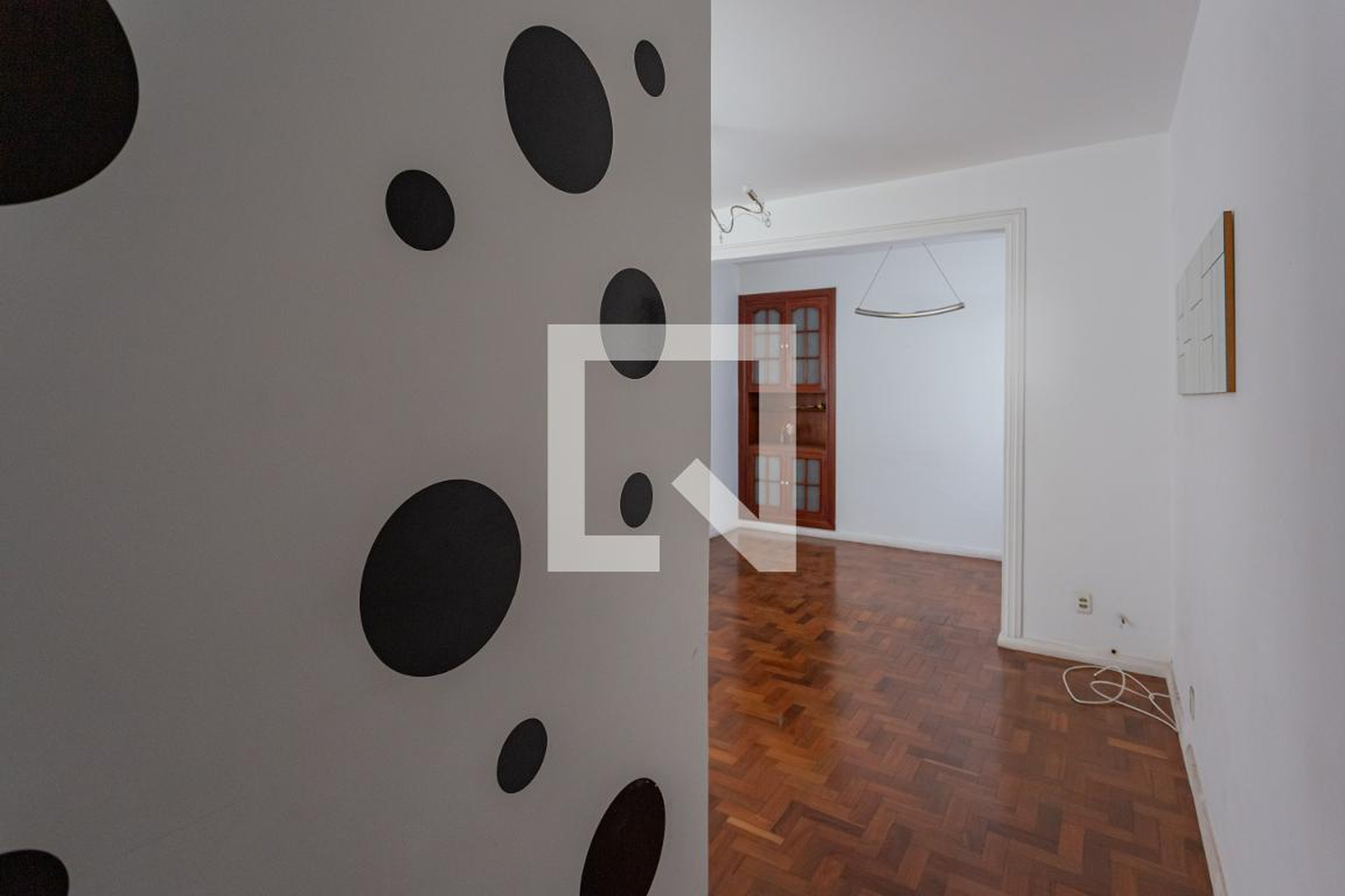 Entrada Condomínio em Rua Jornalista Jaír Silva, 215
