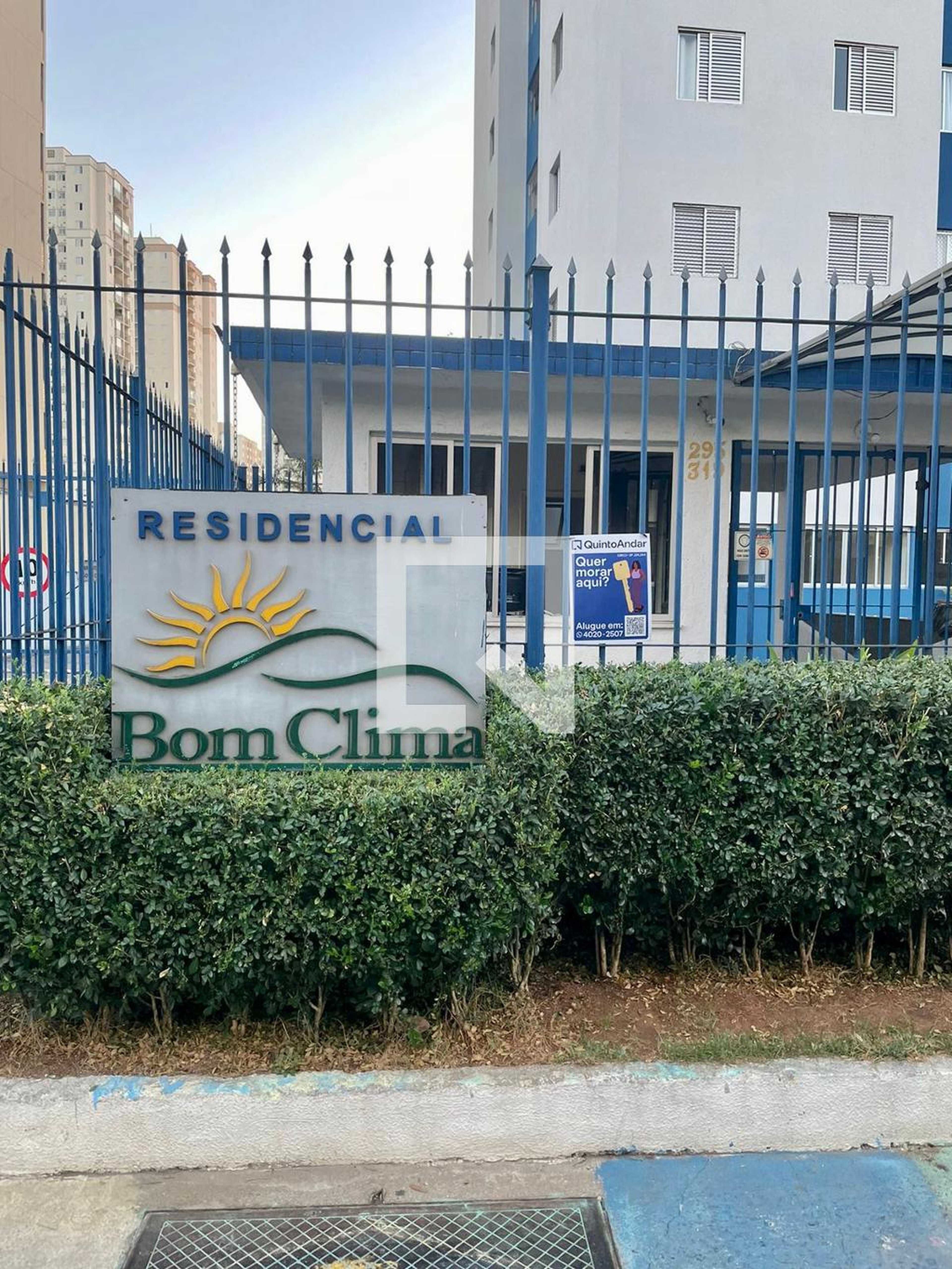 Fachada Condomínio em Rua Consul Orestes Corrêa, 301