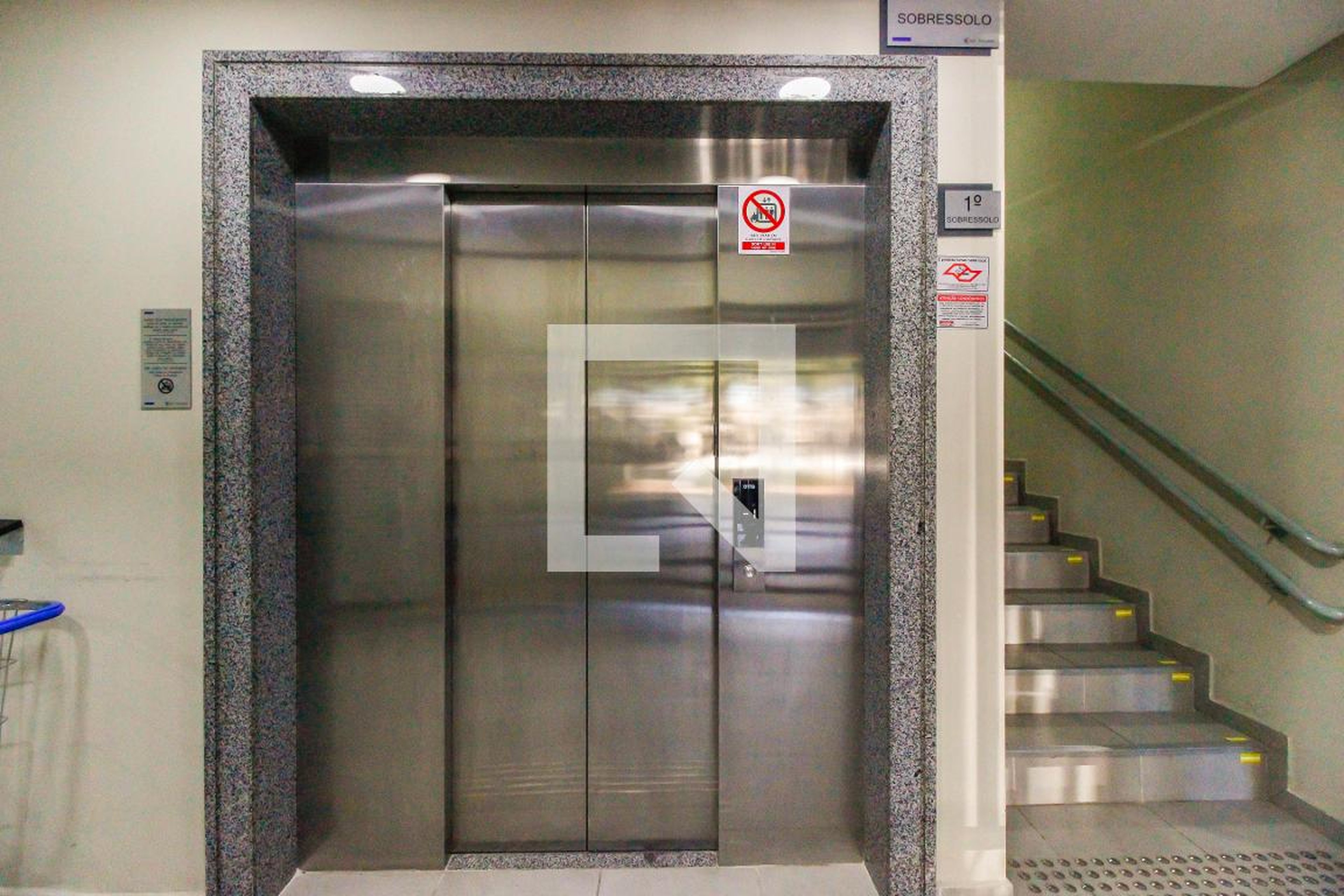 Elevador - Cury Dez Tatuapé