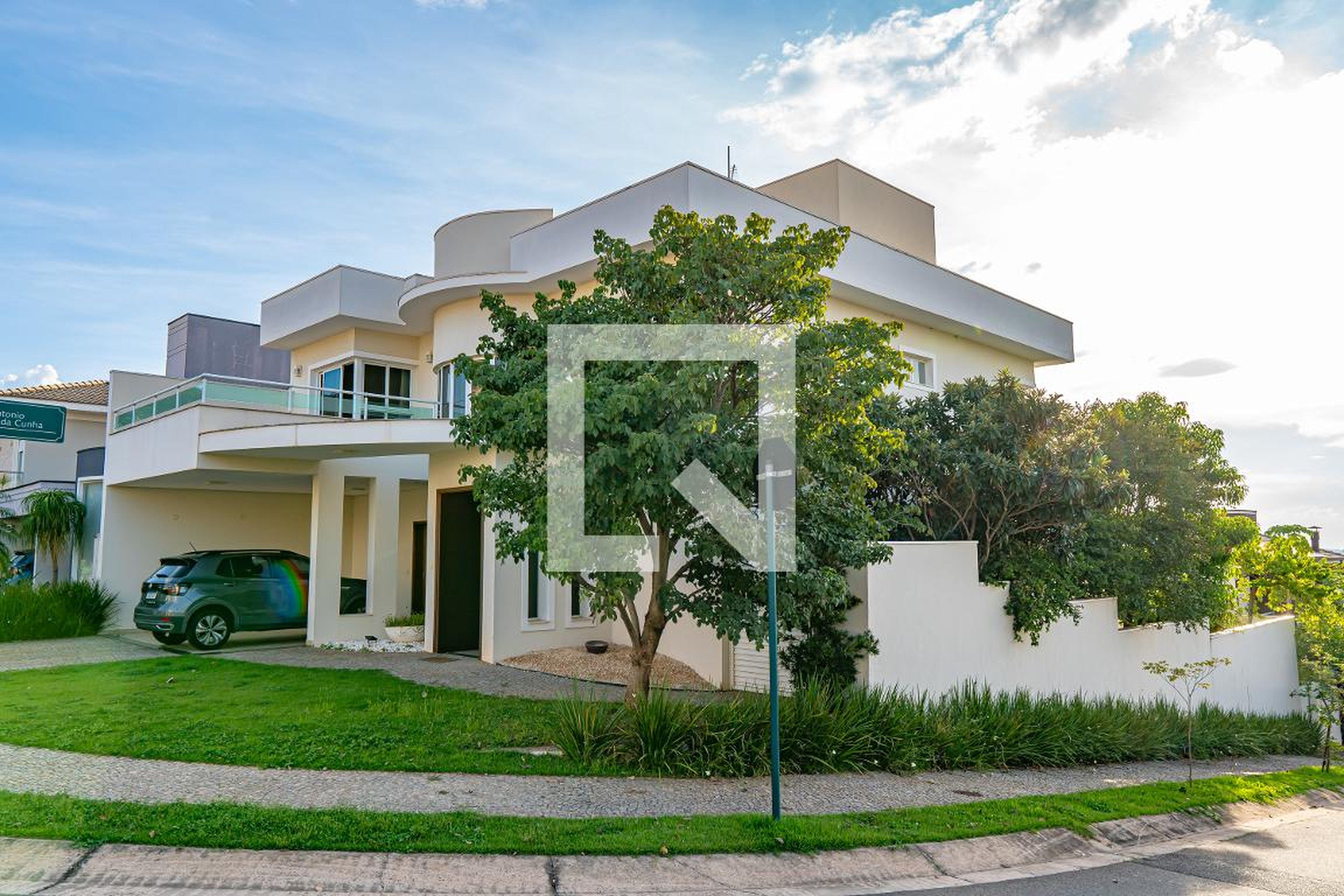 Fachada Condomínio em Rua Marcello de Almeida, 310