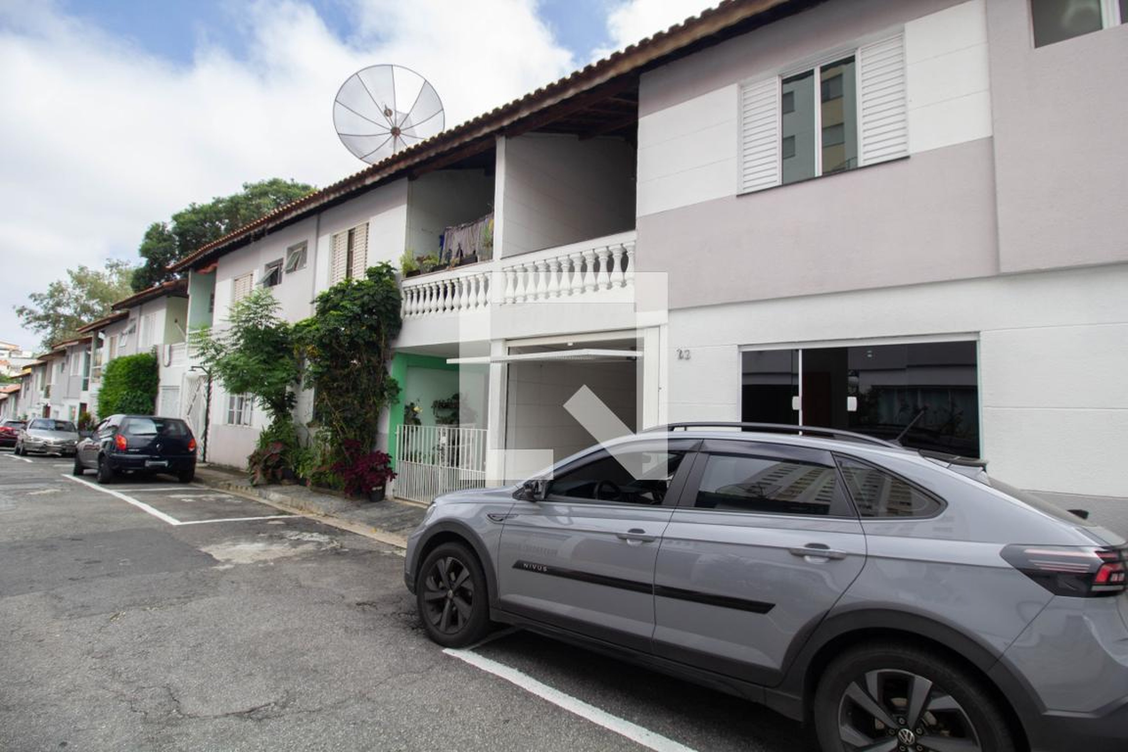 Fachada Condomínio em Rua Serra de São Domingos, 18A