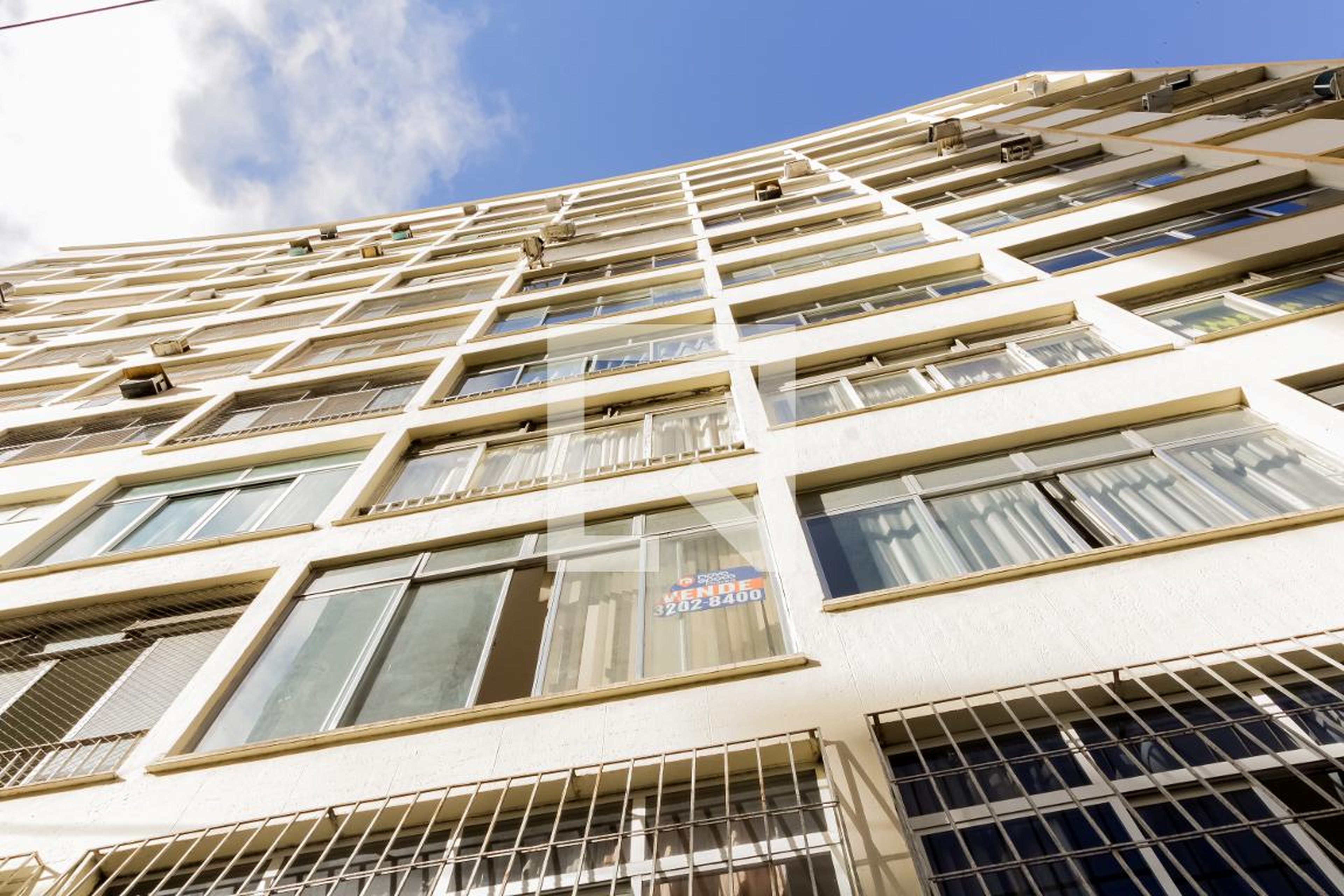 Fachada do Prédio Condomínio Rue de La Paix