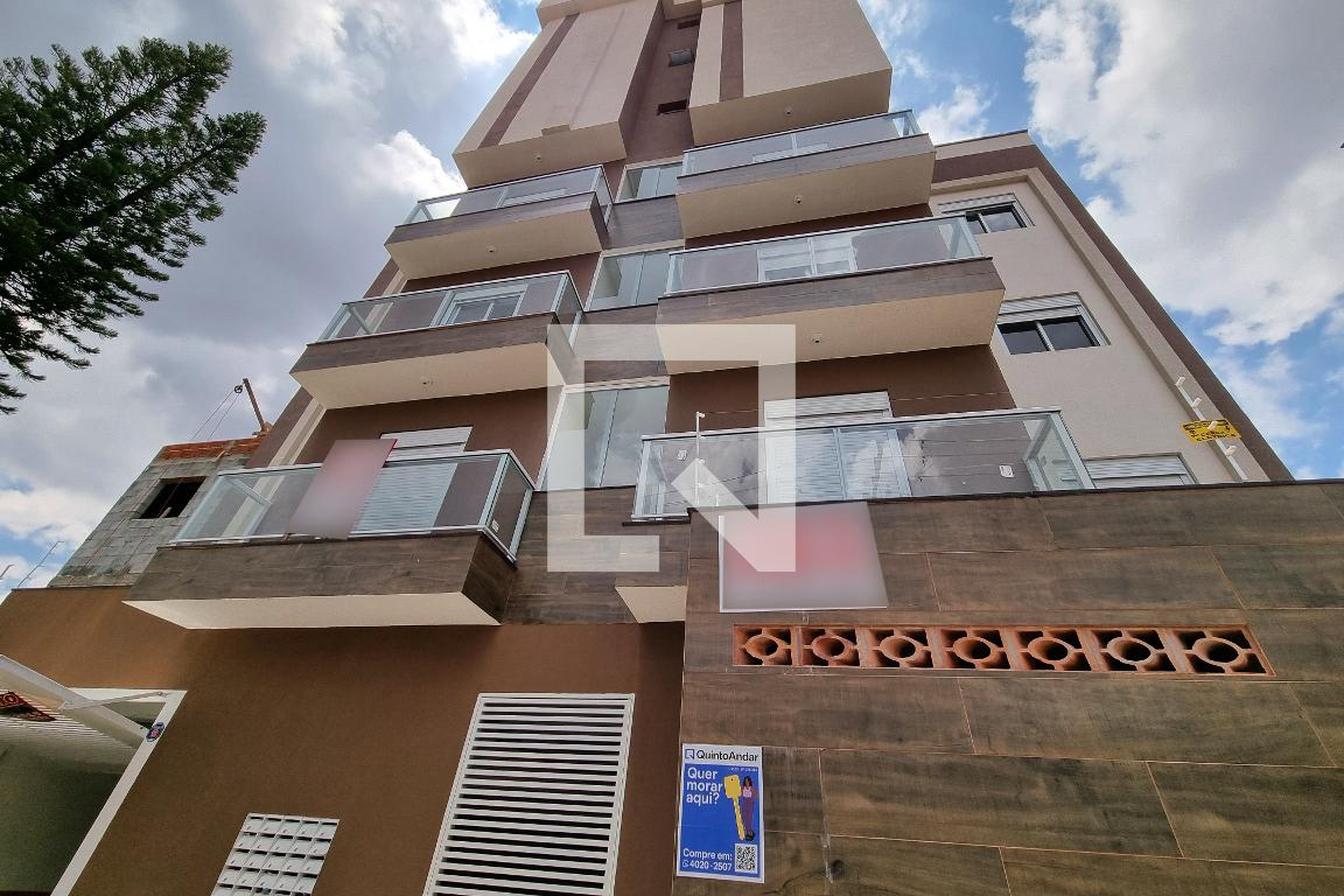 Fachada Condomínio em Rua Nossa Senhora dos Anjos, 59