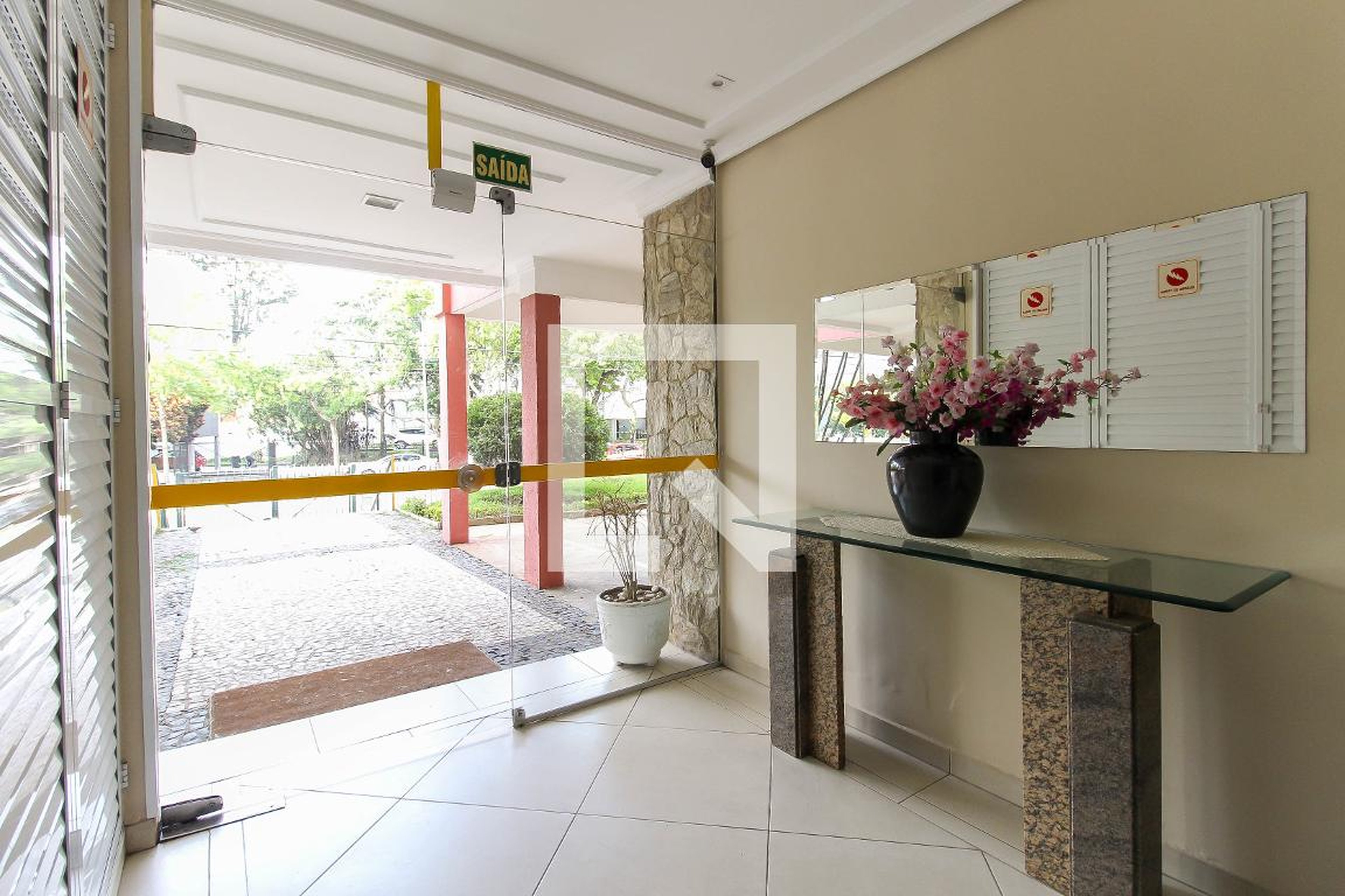Hall de Entrada - Conjunto Residencial Cassandoca