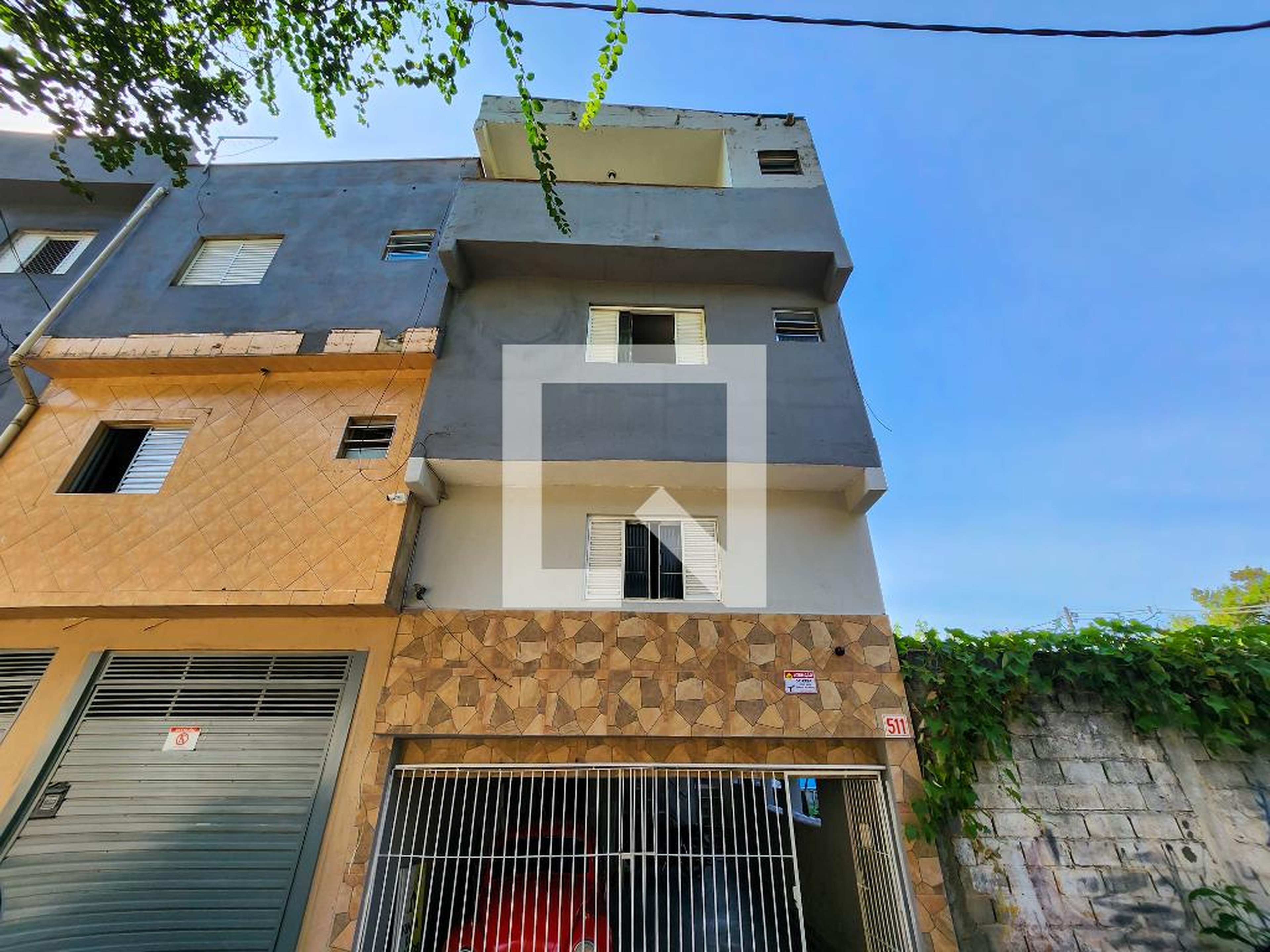 Fachada Condomínio em Rua Gertrúdes Silva Ramos, 511