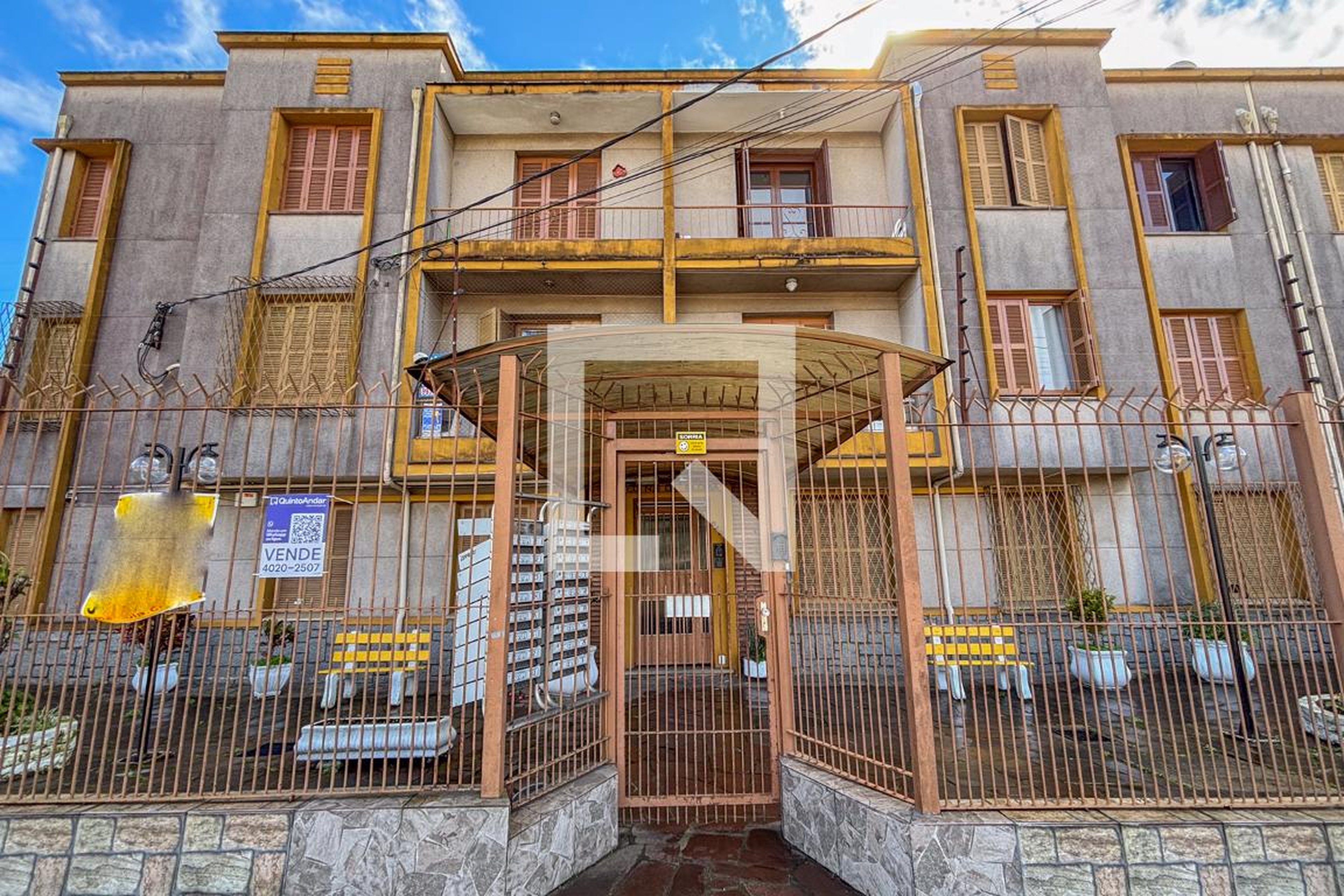 Fachada Condomínio em Rua Coronel Aparício Borges, 4