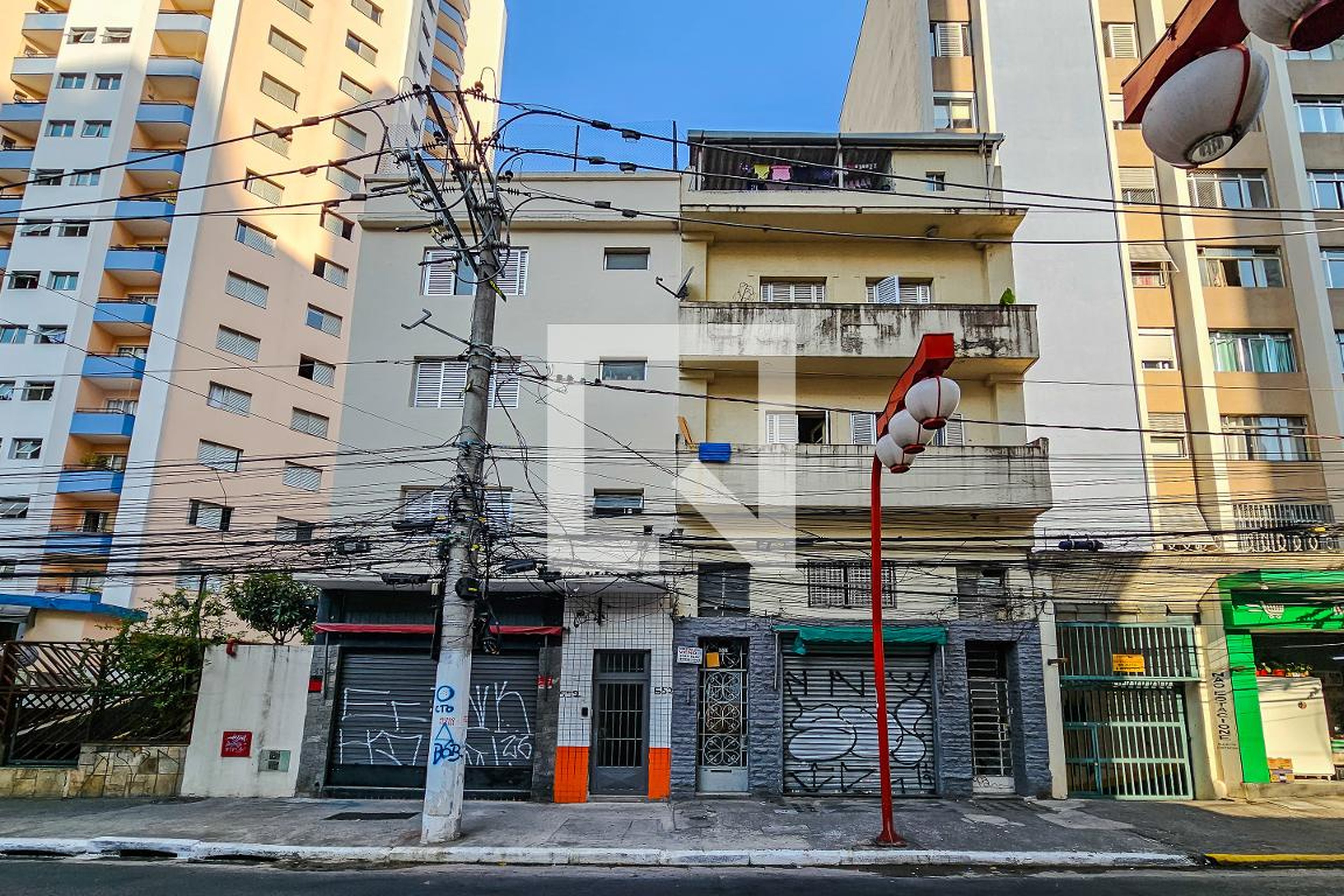 Fachada do Prédio Condomínio em Rua São Joaquim, 550