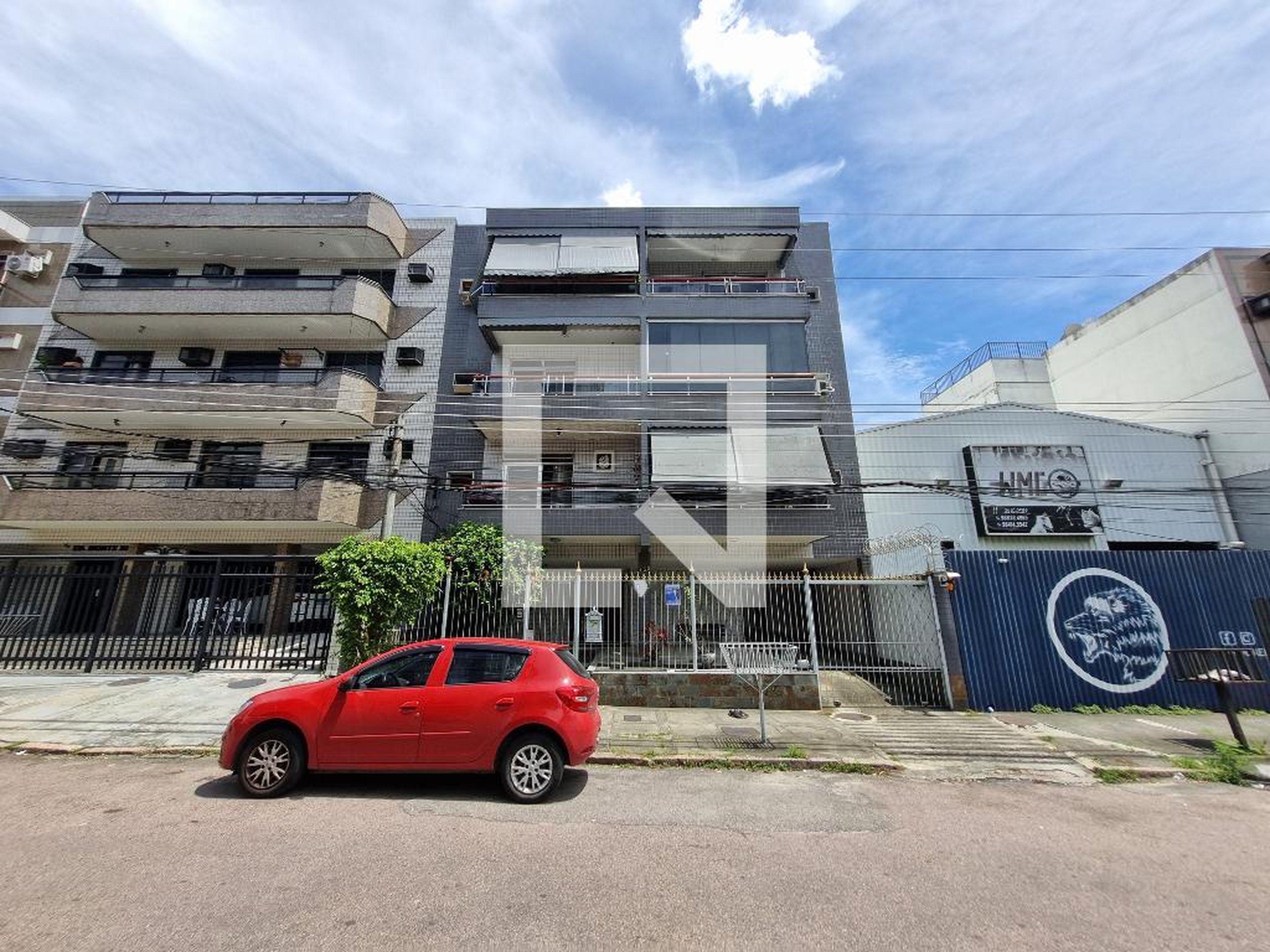 Fachada Condomínio em Rua Águas Mornas, 156