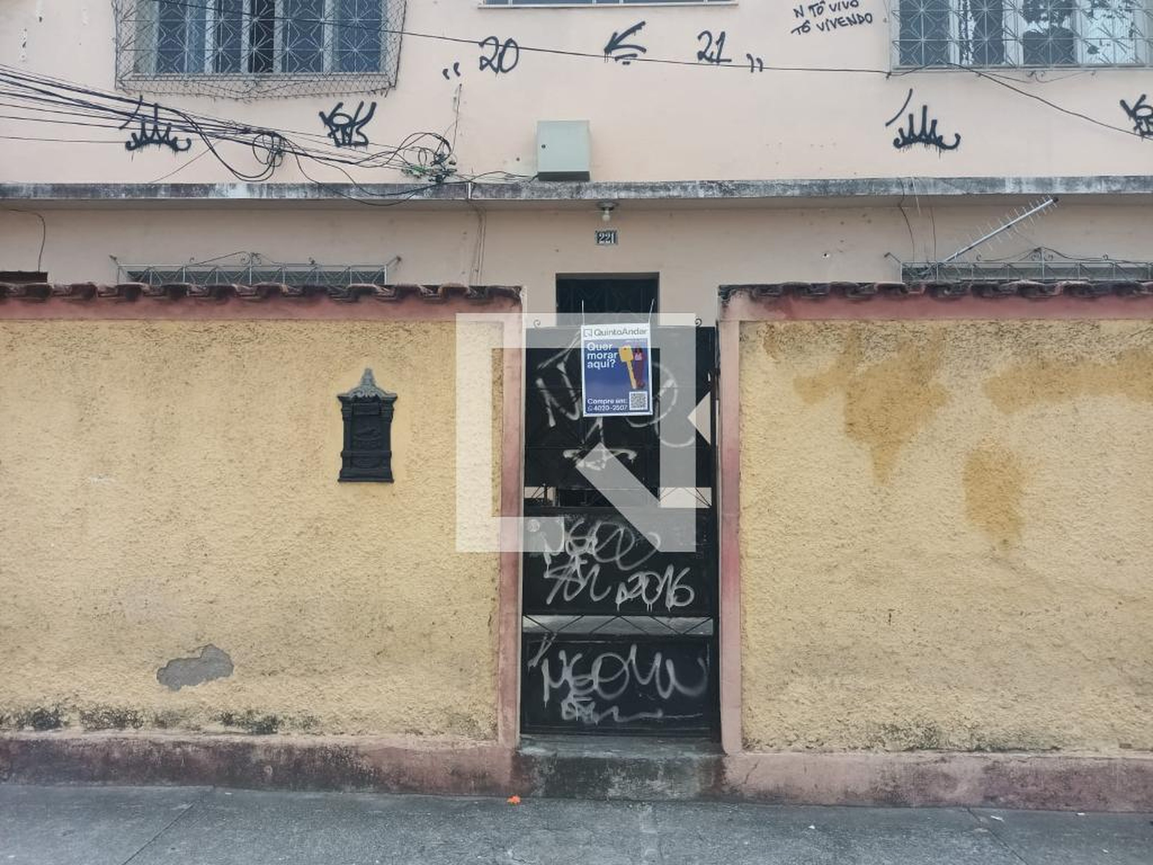 Fachada Condomínio em Rua Cardoso Quintão, 221