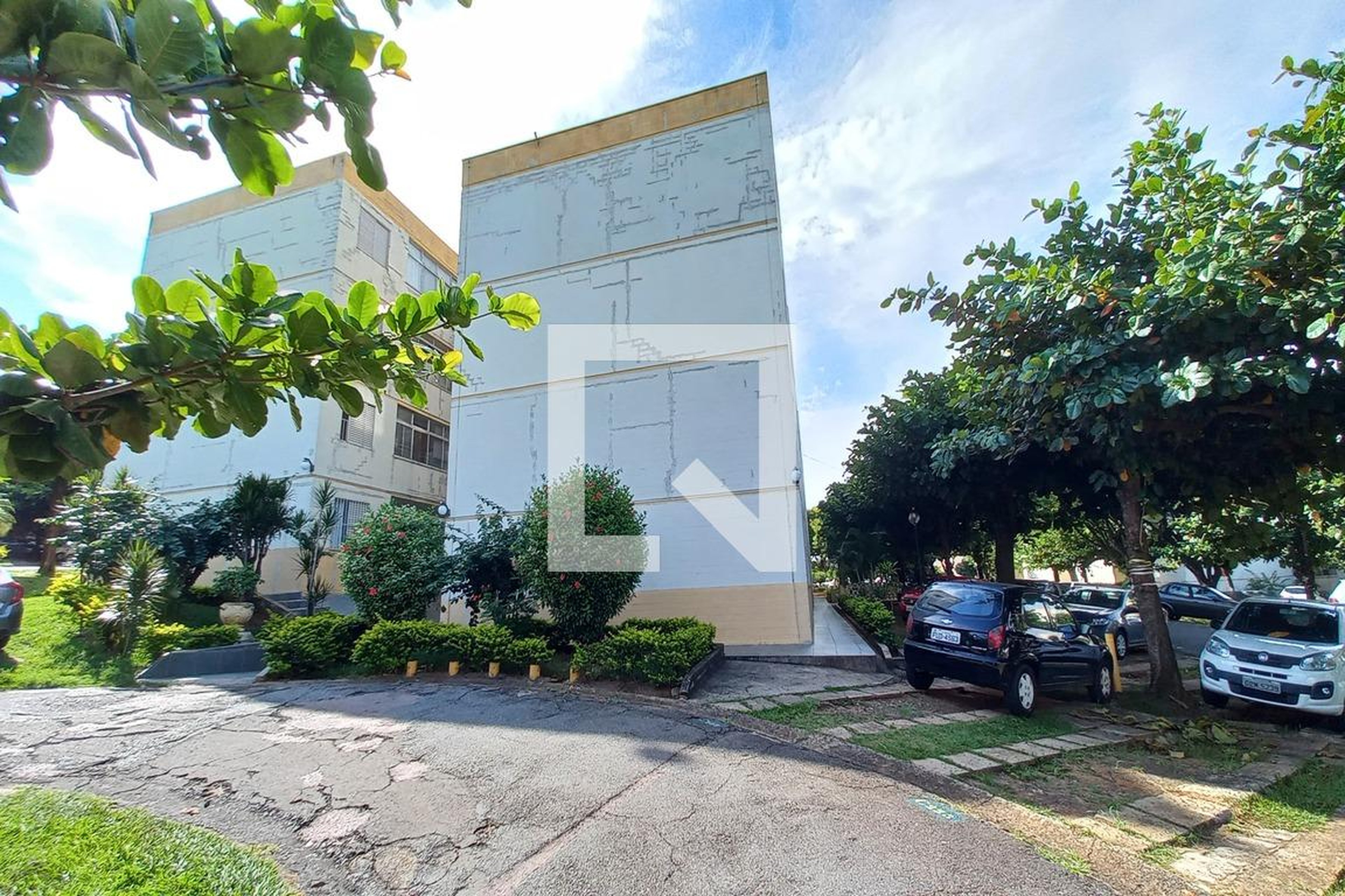 Fachada do Prédio Condomínio Bandeirantes