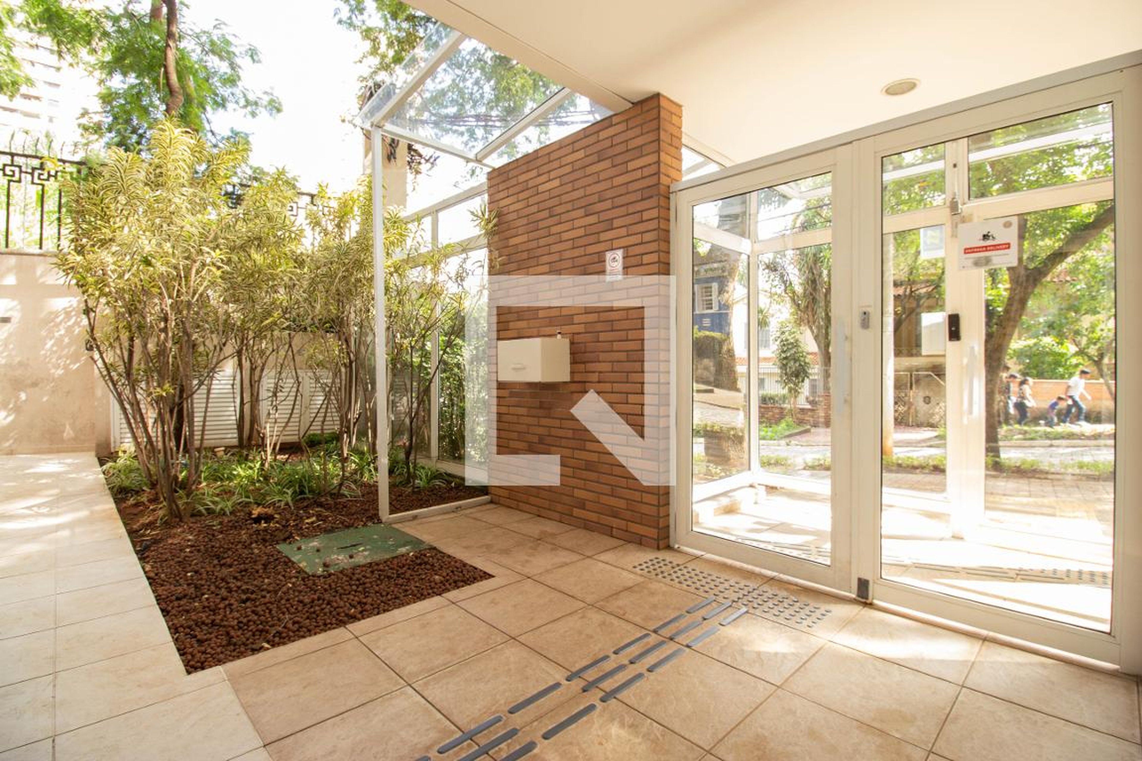 Entrada - Praça Vampré