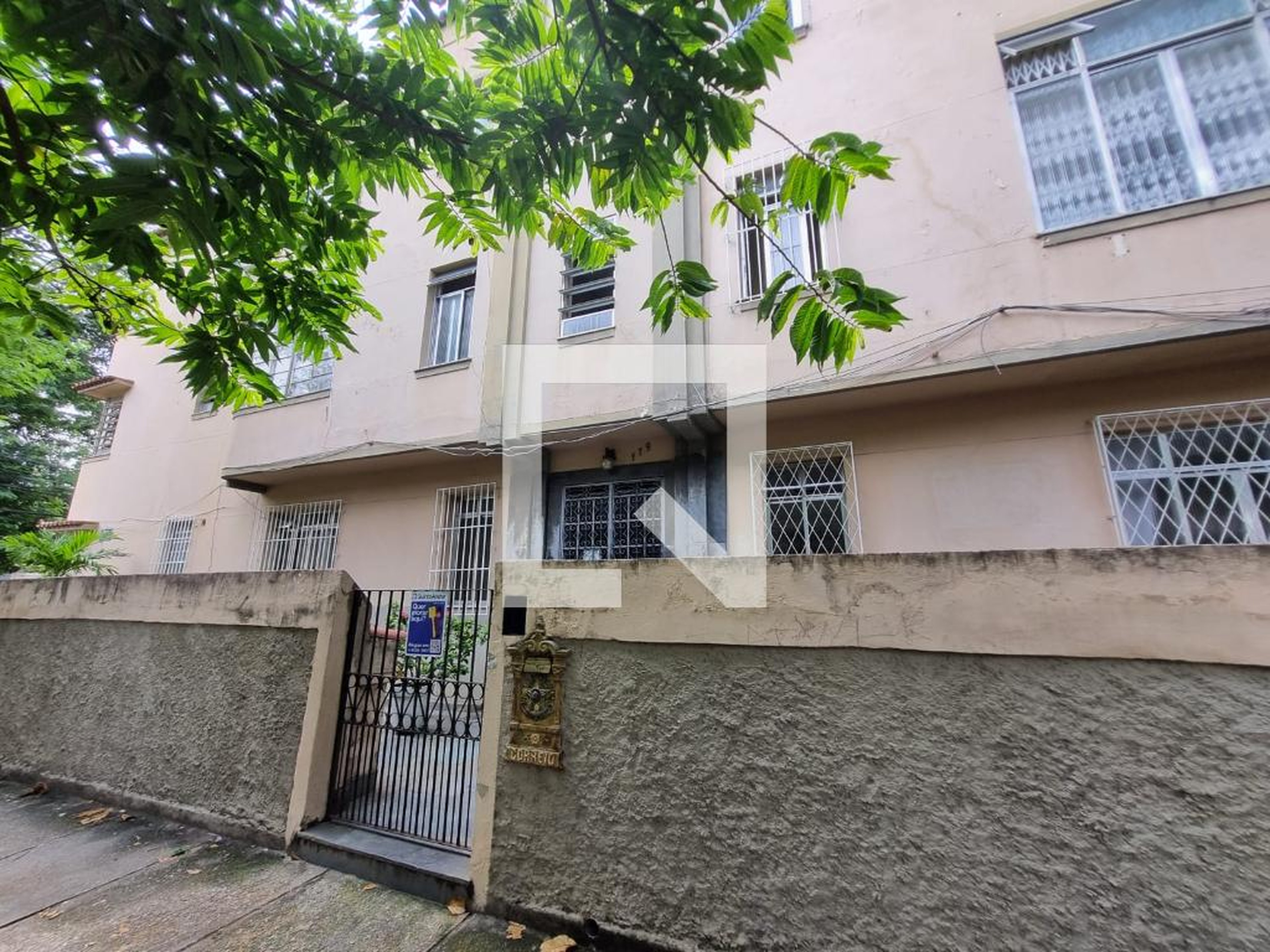 Fachada Condomínio em Rua Sá Viana, 179