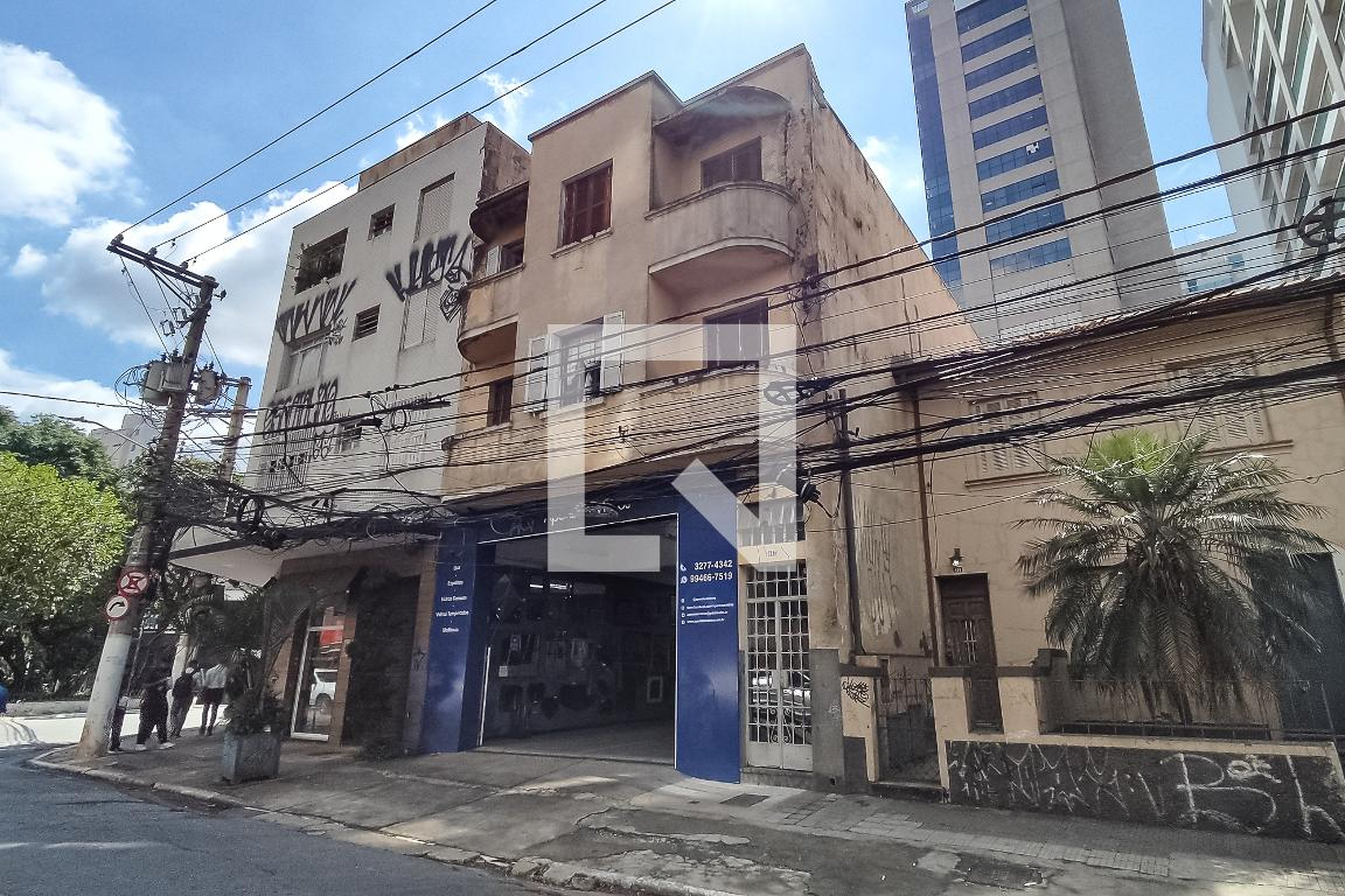 Fachada Condomínio em Rua Apeninos, 417