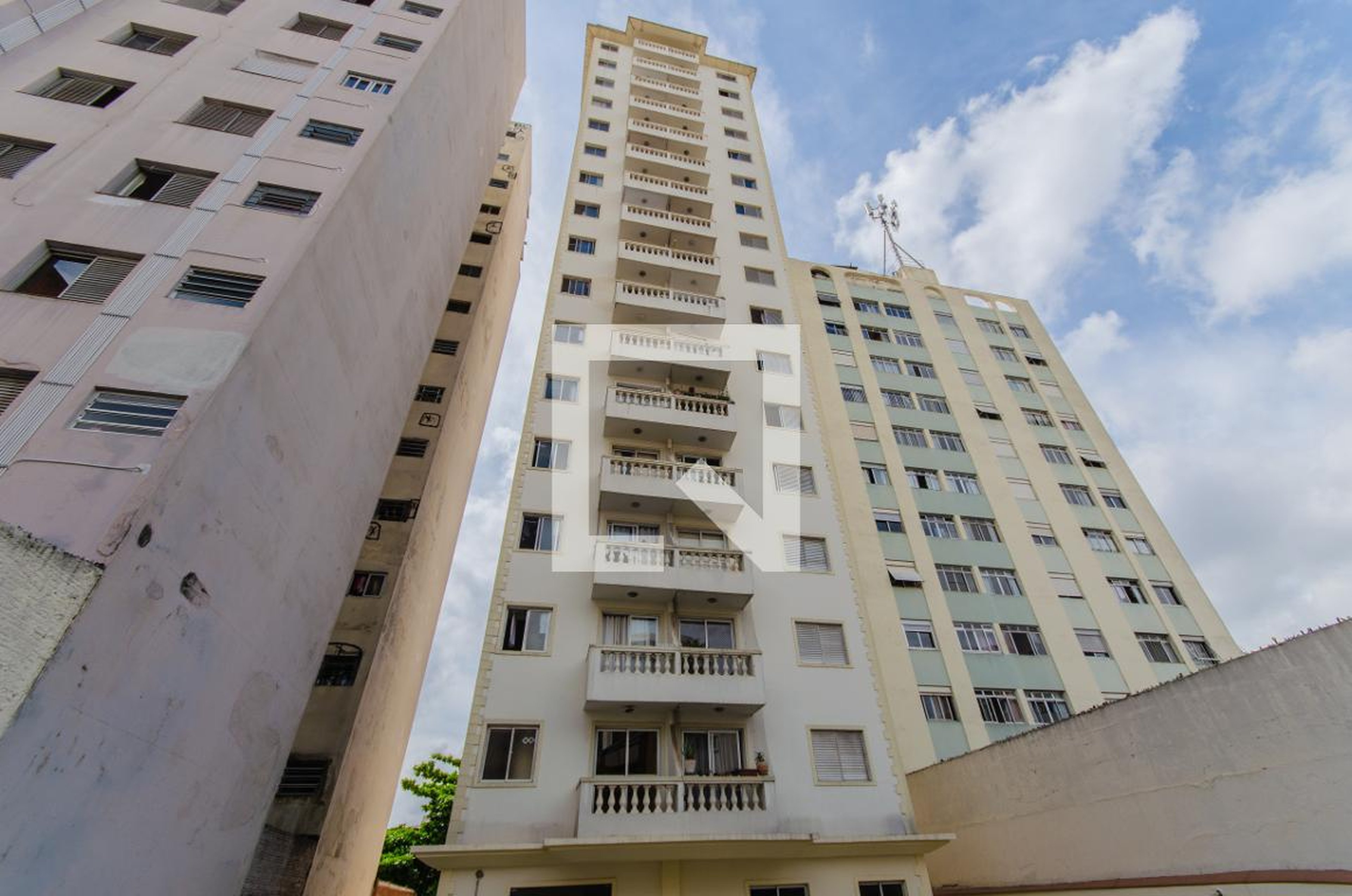 Fachada do Prédio Condomínio em Rua Conselheiro Furtado, 1142