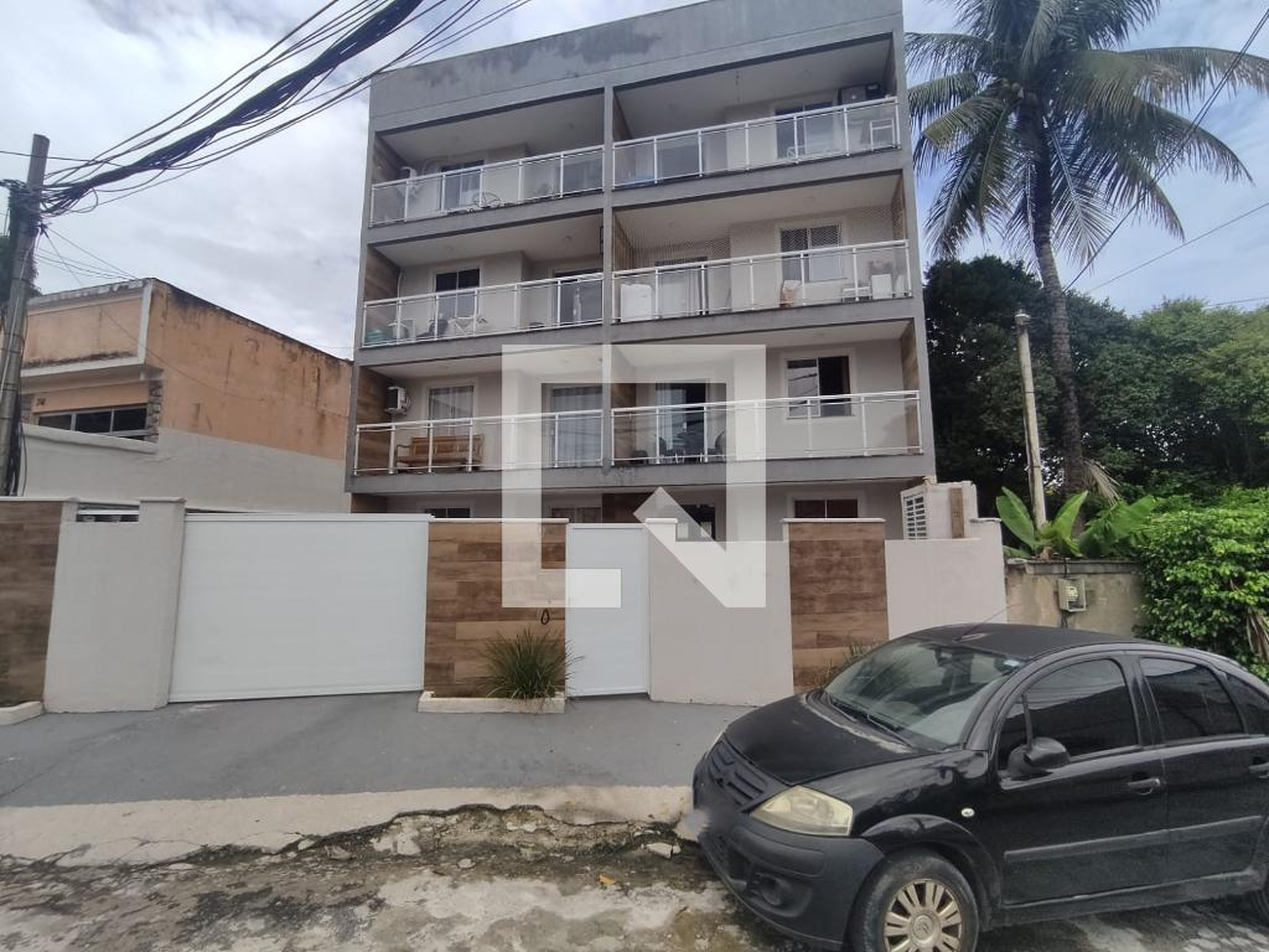 Fachada Condomínio em Travessa Cruz E Souza, 70