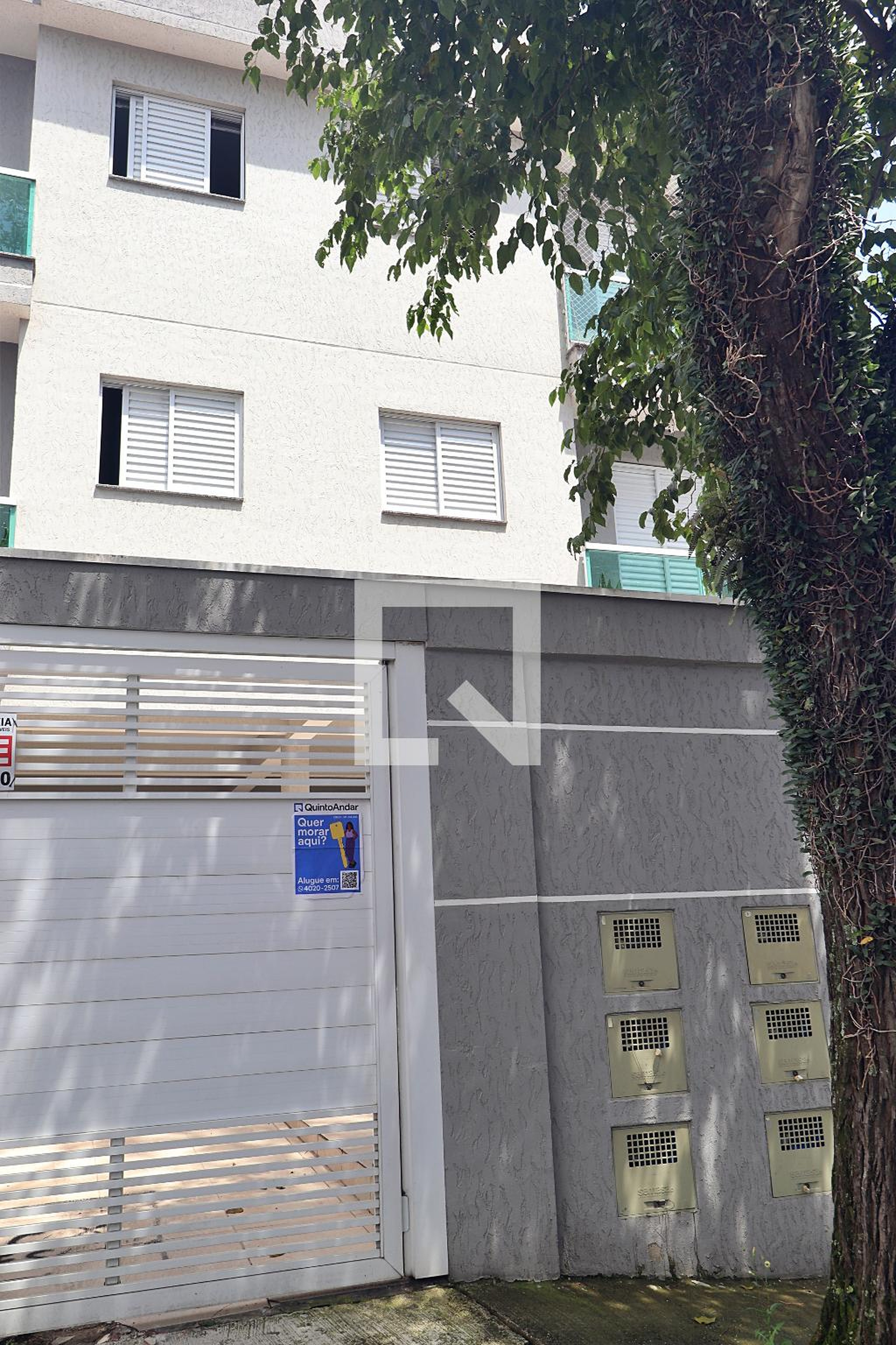 Fachada Condomínio em Rua Gana, 400