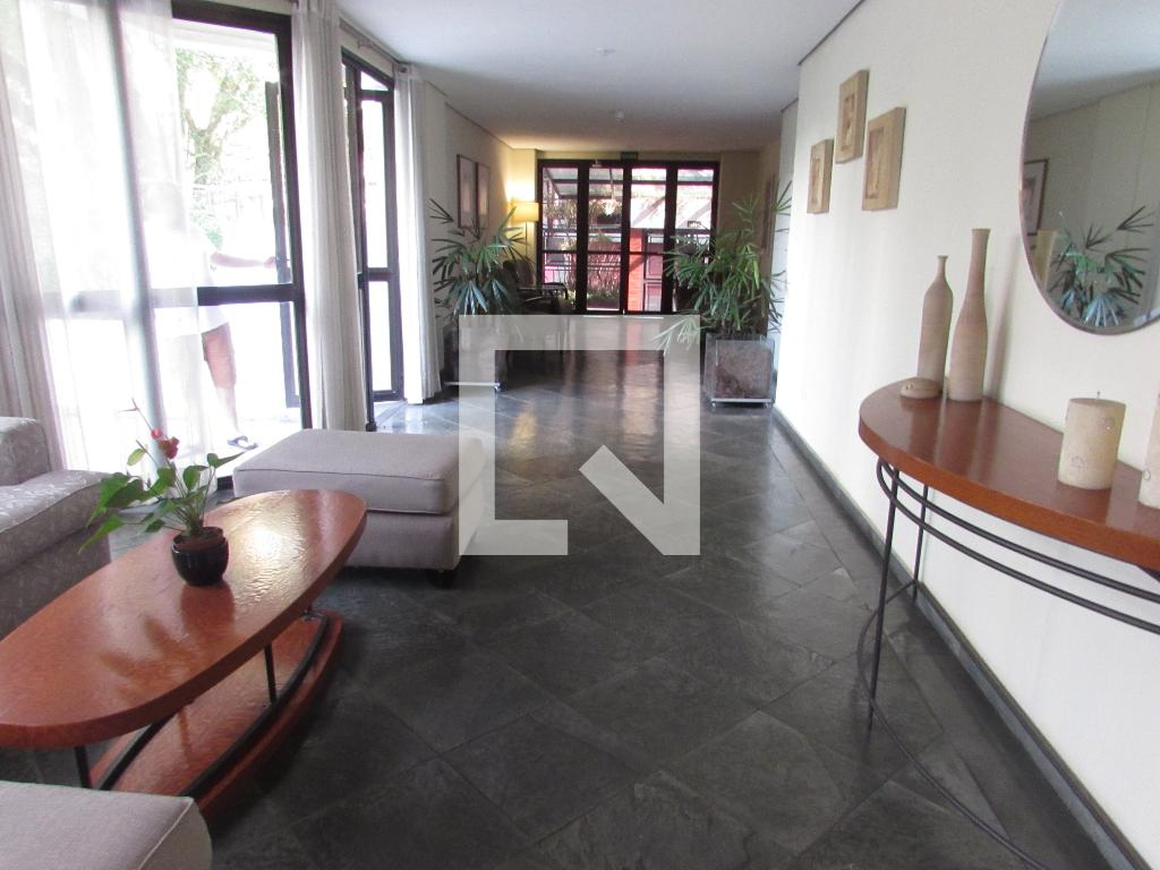 Hall - Virgilio