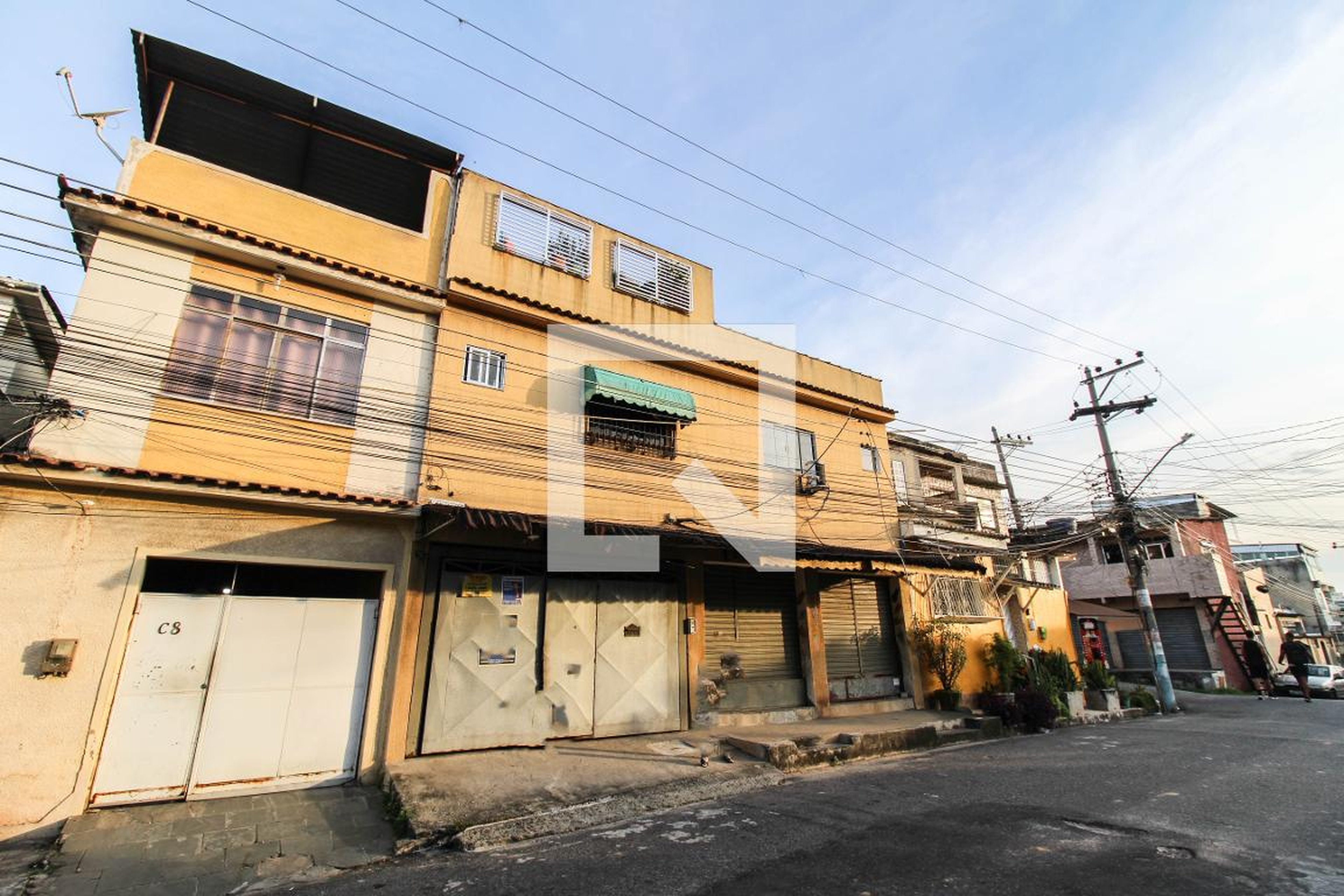 Fachada Condomínio em Rua José Tertuliano de Almeida, 136