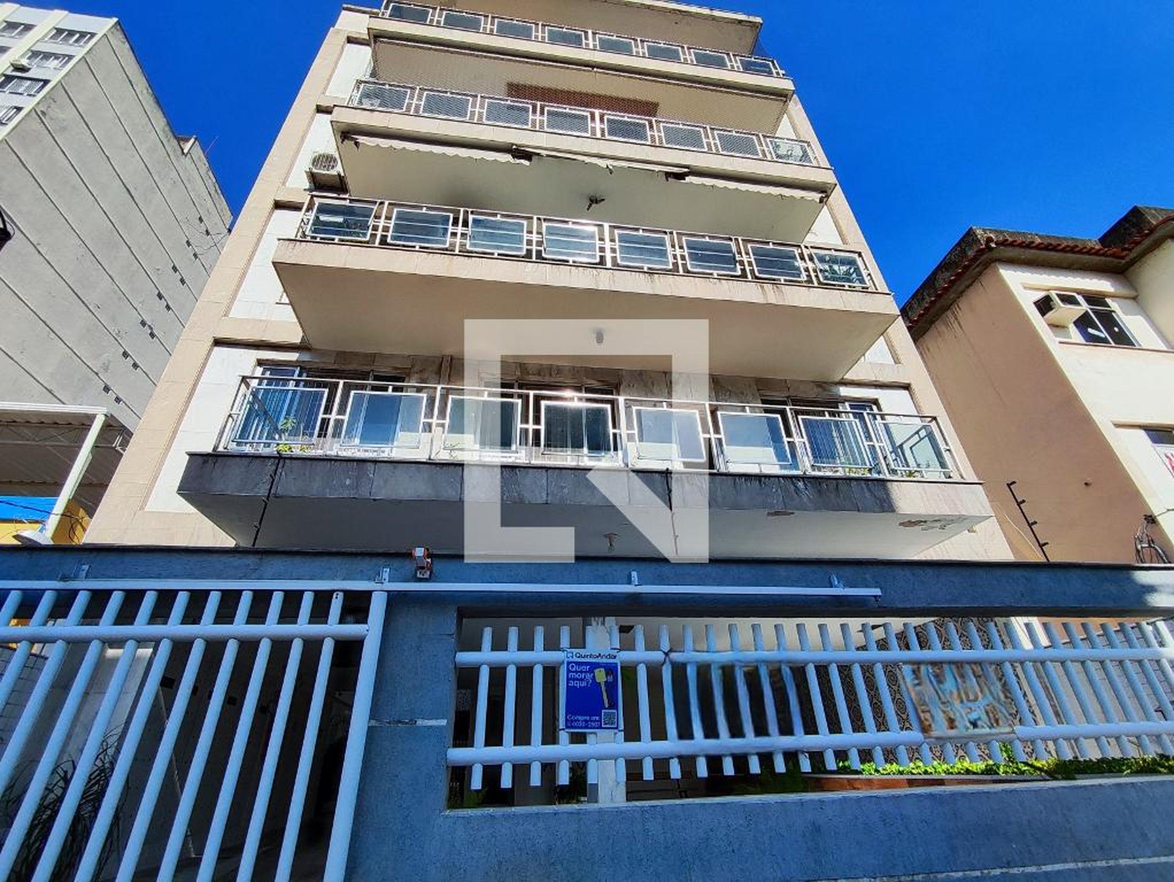 Fachada Condomínio em Rua Doutor Bulhões, 893