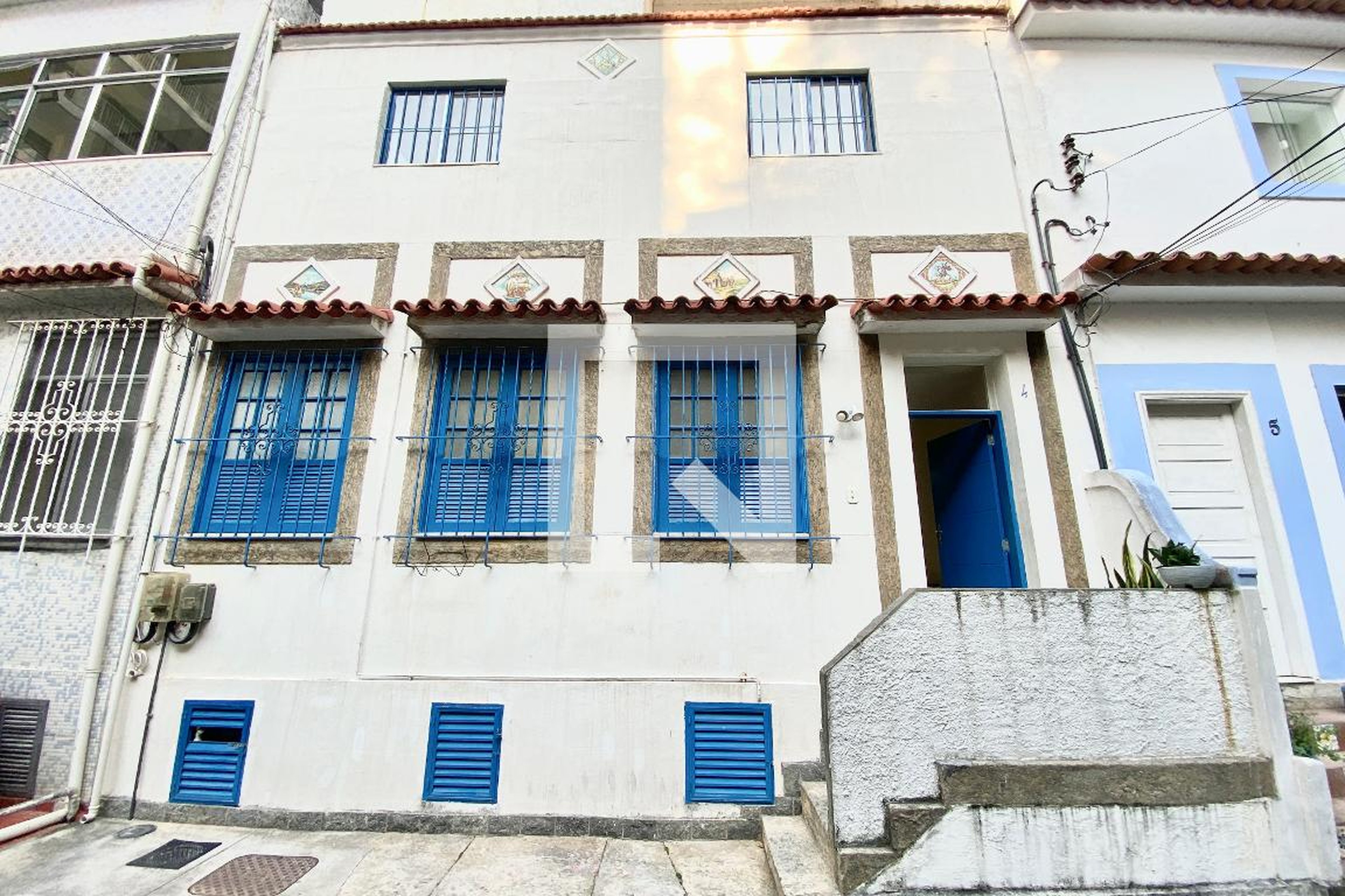 Fachada Condomínio em Rua General Severiano, 174