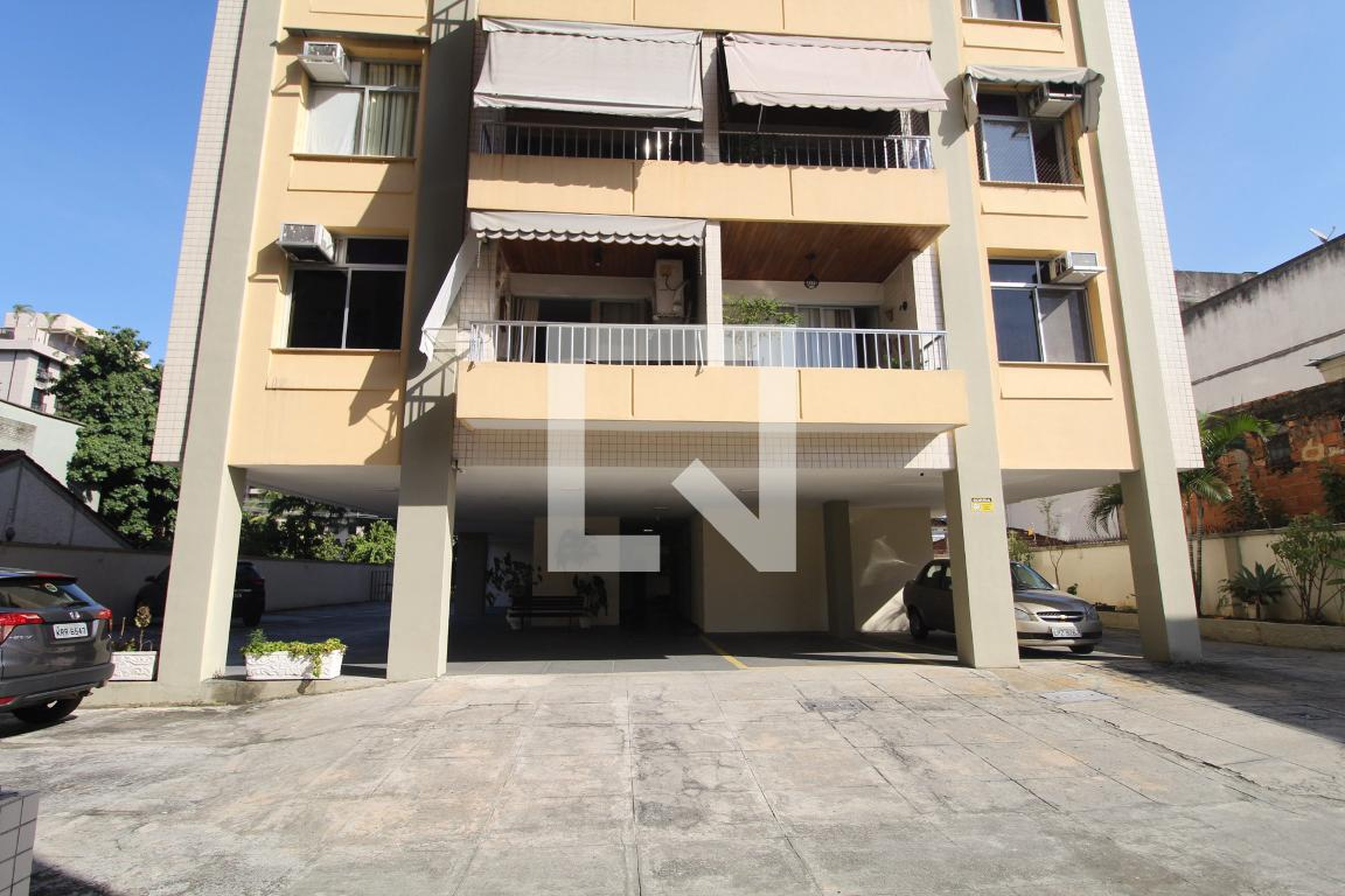 Fachada Condomínio Geminus