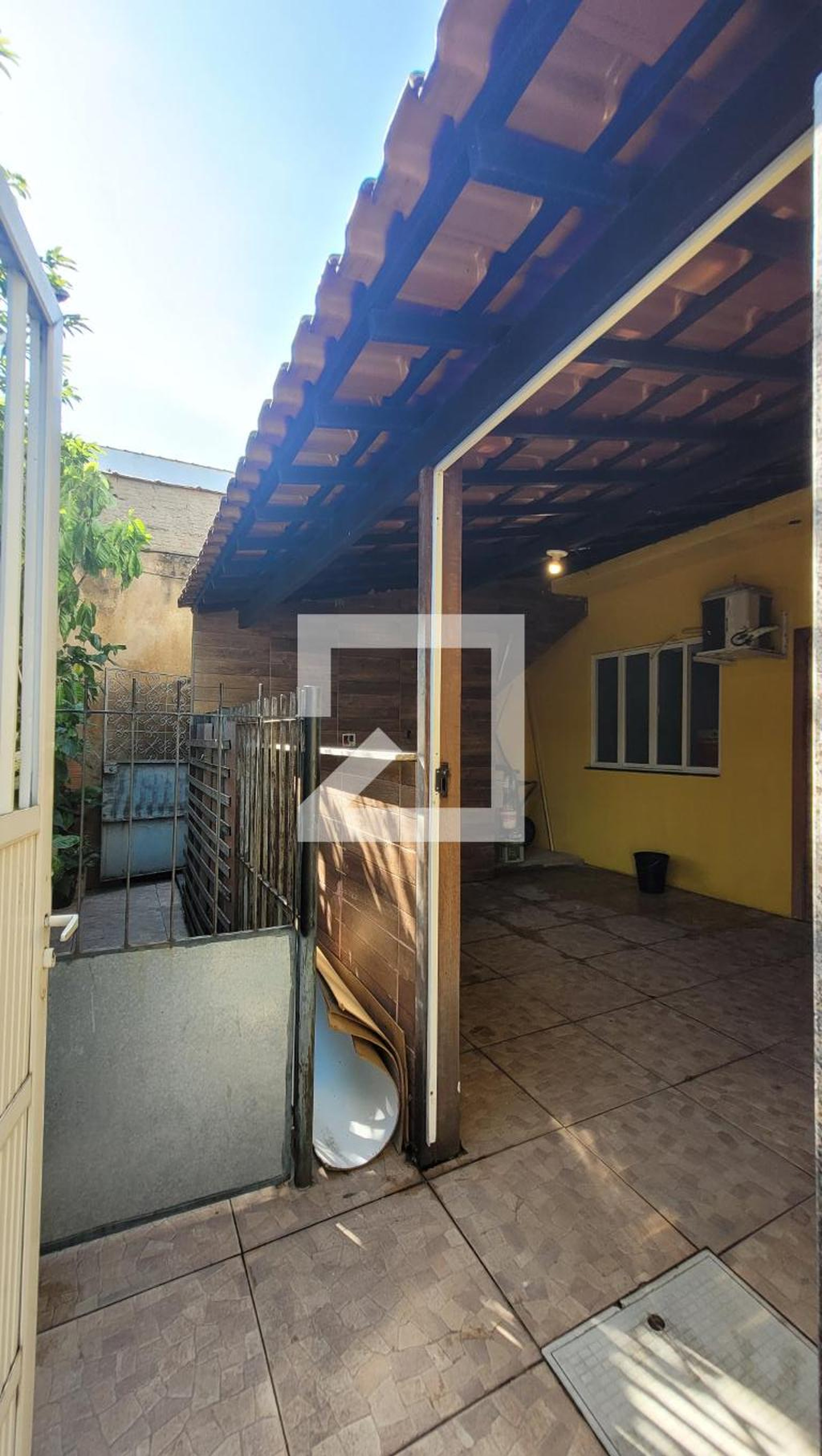 Fachada Condomínio em Rua Carolina Machado, 736