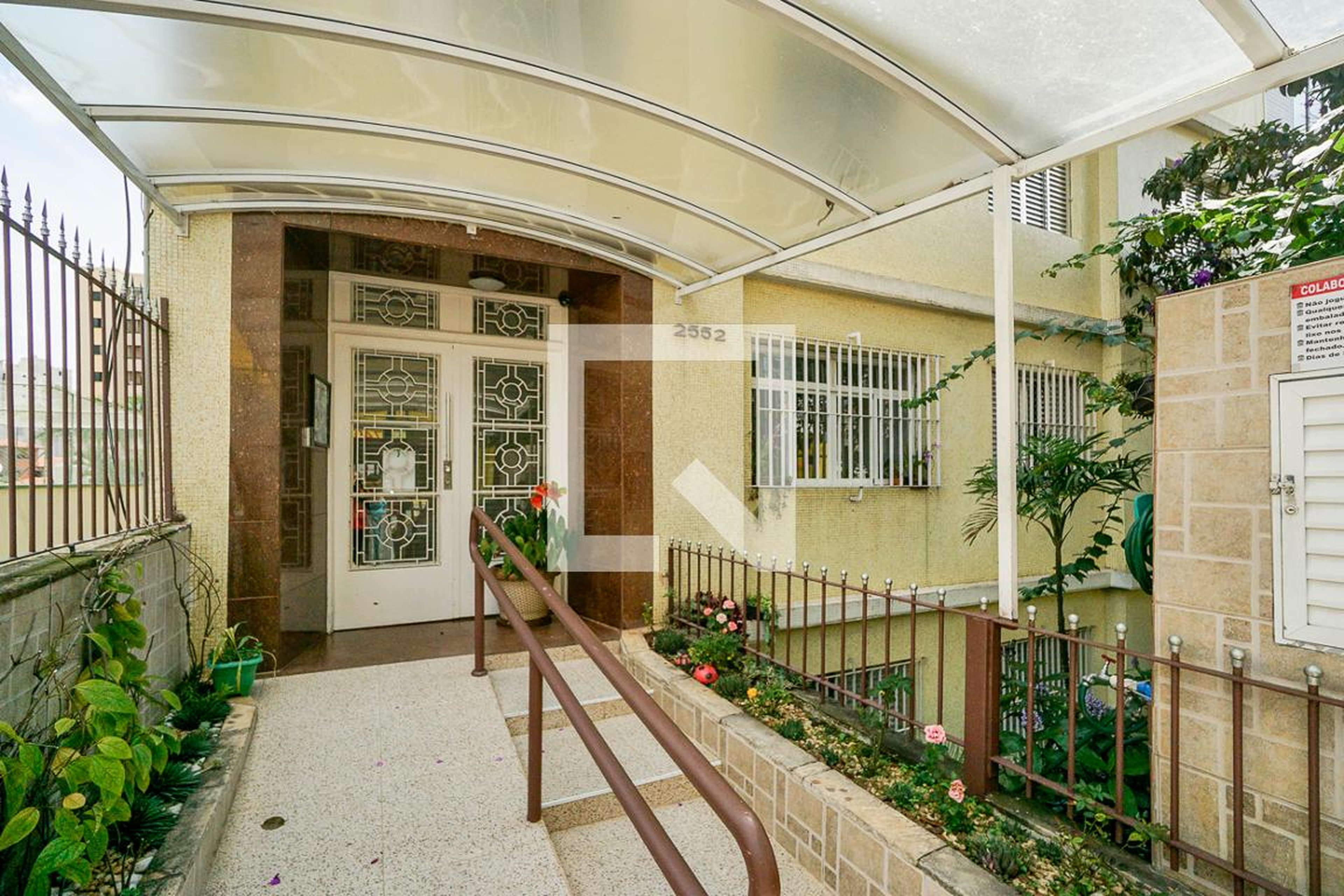 Entrada - Edifício Irmãos Vaz e Sobrinho II