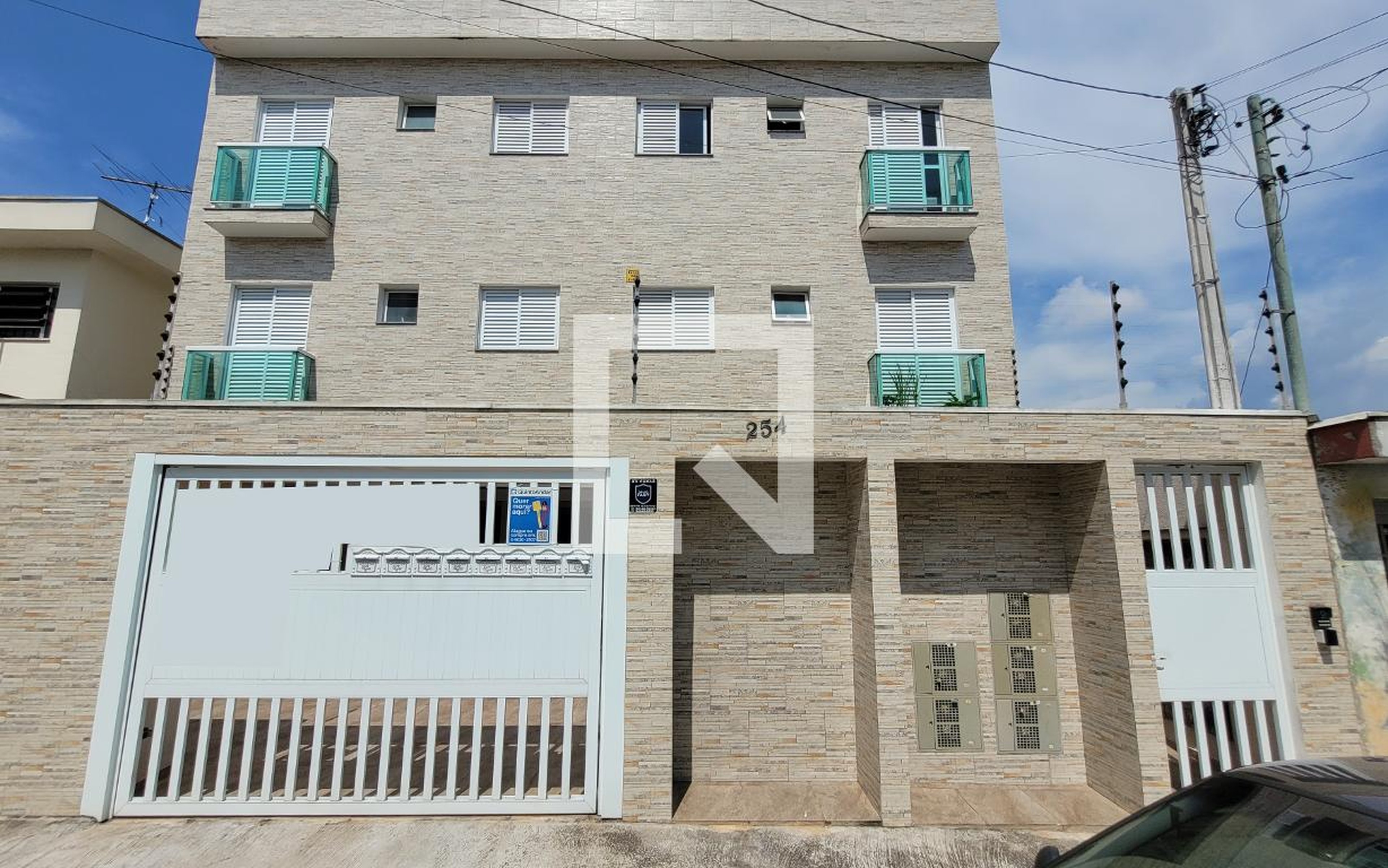 Fachada Condomínio em Rua Joanopolis, 254