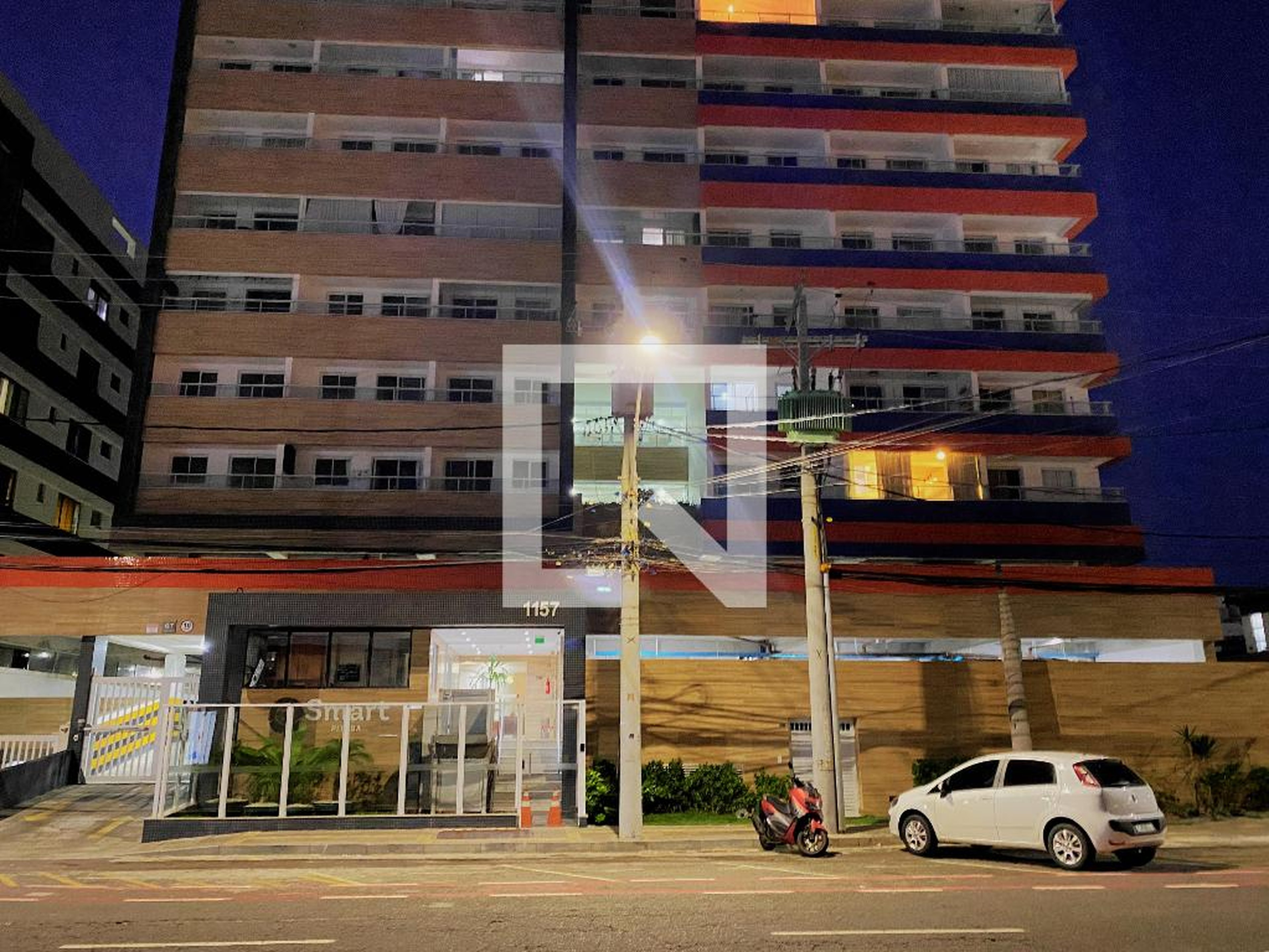 Fachada Condomínio em Avenida Octávio Mangabeira, 1157