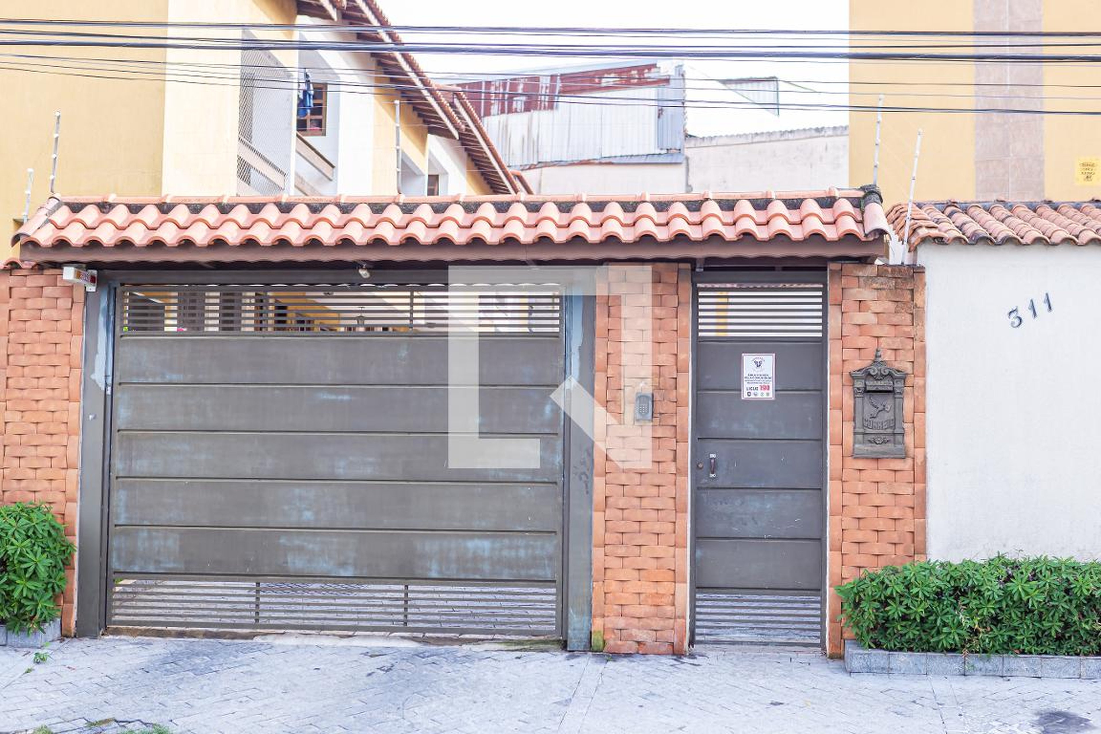 Fachada Condomínio em Rua Visconde do Uruguai, 311